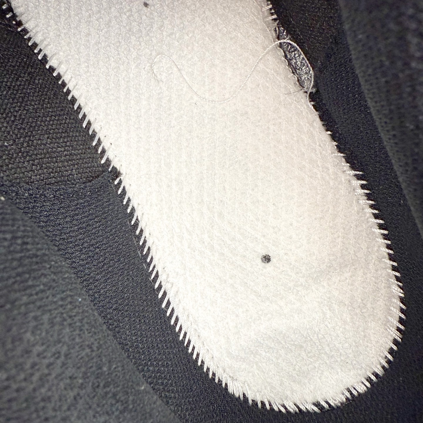 图片[18]-＃纯原福利 MLB BigBall Chunky纽约洋基队增高复古风印花老爹鞋 MLB是韩国F&F旗下潮流服装品牌 拥有150年历史的经典传统 是街头文化和国际生活方式的领导者 MLB拥有包括男装、女装、童装、配饰在内的全品类服饰 提供覆盖各性别、各年龄层、From Head to Toe的穿搭装备 其产品结合了韩国的时尚造型与质感 展现了运动服饰也可以兼具时尚潮流的风格 在产品设计上 MLB不仅融合了美国职业棒球大联盟的各当家球队 更结合了棒球运动中的各个元素 复古风范自信控场 复古鞋型率先勾描独特的自我态度 在经典线条与时尚元素的精彩交织下刷新街头复古运动风潮 质感十足兼备卓越的舒适透气性能迎合夏日追求的自在脚感。尺码：36 36.5 37.5 38 38.5 39 40 40.5 41 42 42.5 43 44 44.5 45-选品中心