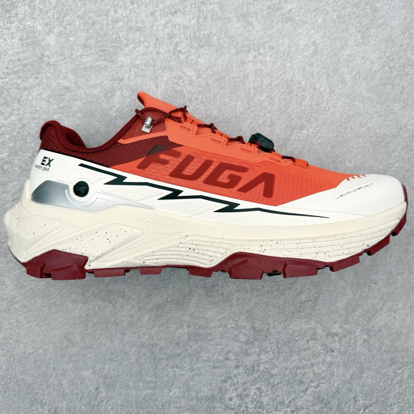 ＃K版 KAILAS FUGA EX3 BOA 凯乐石25款舒适缓冲徒步 织物TPU减震防滑透气包裹性轻便低帮 超强抓地力越野跑步鞋 KAILAS凯乐石品牌是全球三大全系攀登品牌之一，于2003年创立于中国广州，致力于为有攀登梦想的户外运动员及爱好者，研发制造功能性专业装备，满足他们在极限环境下安全舒适的需求，凯乐石专注于科技面料的开发及专业功能设计，产品线覆盖登山、攀岩、徒步、越野跑山、露营、旅行等多项户外运动，通过运动员的测试反馈，不断进化迭代，产品荣获国内外大奖71座，发明专利21个，更突破性的自主研发攀登器械，打造出中国的攀登硬实力。实拍调校N版已经零色差零失真 百分百还原实物色彩所见即所得 不存在货不对板色差等低级问题 选购参考实物拍摄 不混卖不参货 只用心做好货严格选品 承诺混一赔十 尺码：36 36.5 37.5 38 38.5 39 39.5 40 40.5 41 41.5 42 42.5 43 44 44.5 45-选品中心