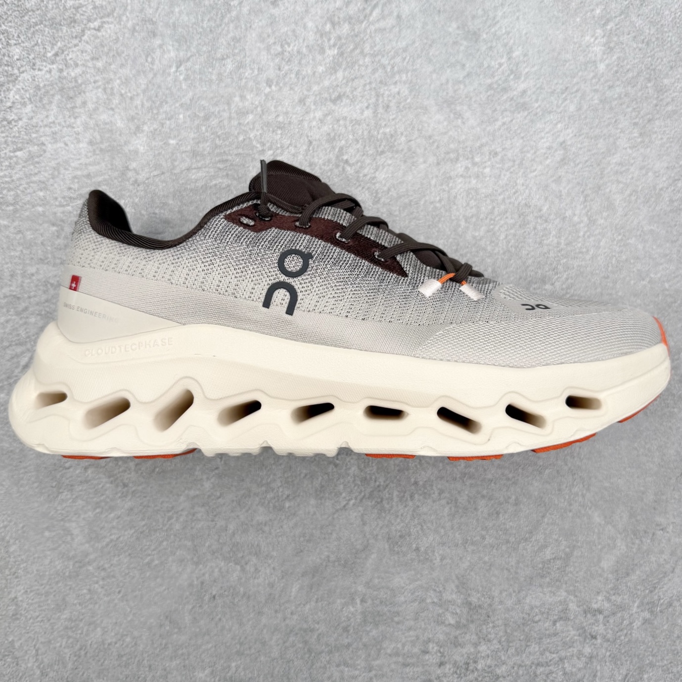 ＃福利特价 On昂跑 Cloudtilt 圆头系带减震耐磨低帮生活休闲鞋 此运动品牌 开创于2010年 缓震着陆、强效回弹、轻柔质感的设计构思始终是ON研制关键 与此同时基于“为全球提供革新性的跑步感受”信念 陆续推出了多款跑鞋及其以专业运动人体跑步工程学为设计关键的功能性跑步服饰设备 让跑者不费力气地畅快畅跑 尺码：36 36.5 37.5 38 38.5 39 40 40.5 41 42 42.5 43 44 44.5 45-选品中心