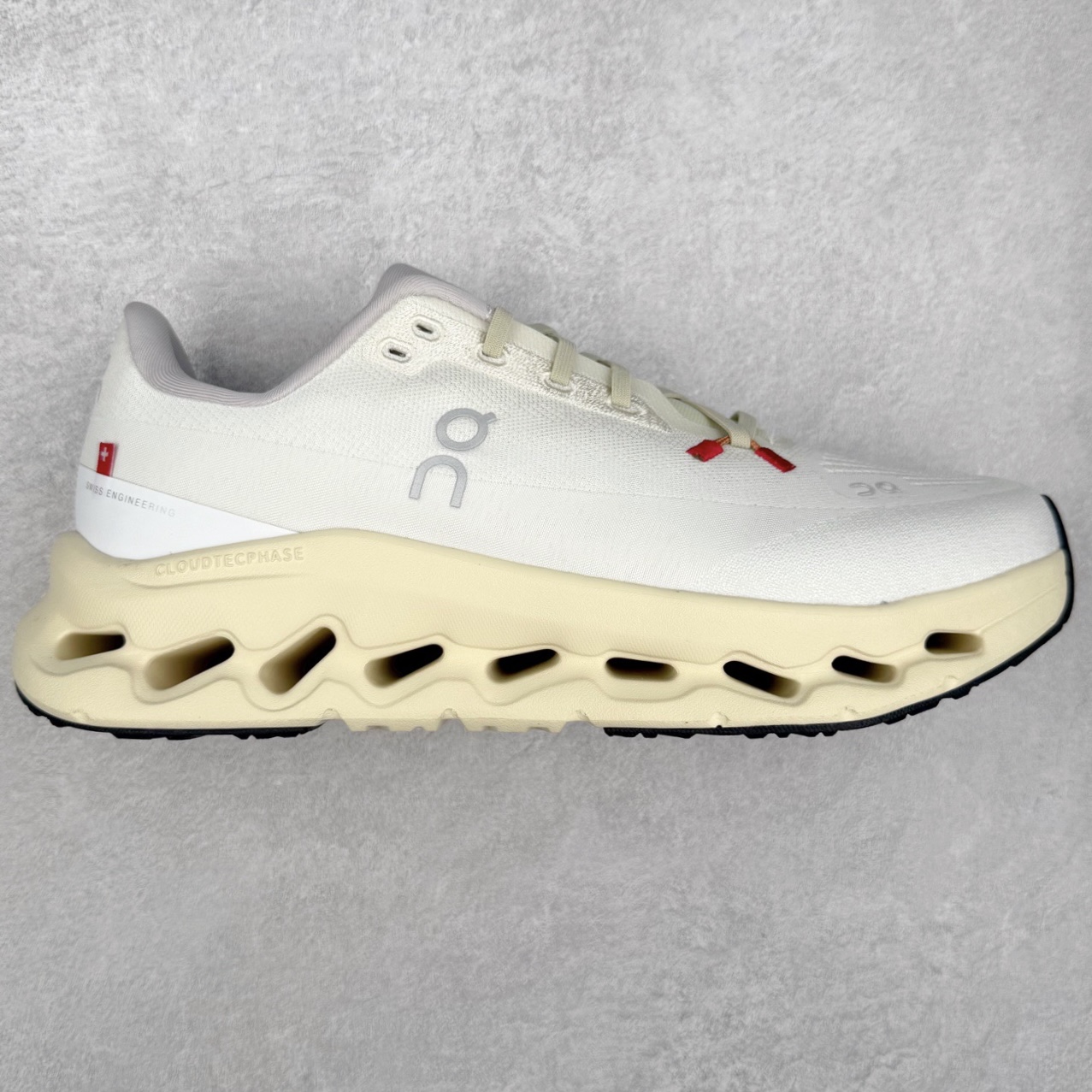 ＃福利特价 On昂跑 Cloudtilt 圆头系带减震耐磨低帮生活休闲鞋 此运动品牌 开创于2010年 缓震着陆、强效回弹、轻柔质感的设计构思始终是ON研制关键 与此同时基于“为全球提供革新性的跑步感受”信念 陆续推出了多款跑鞋及其以专业运动人体跑步工程学为设计关键的功能性跑步服饰设备 让跑者不费力气地畅快畅跑 尺码：36 36.5 37.5 38 38.5 39 40 40.5 41 42 42.5 43 44 44.5 45-选品中心