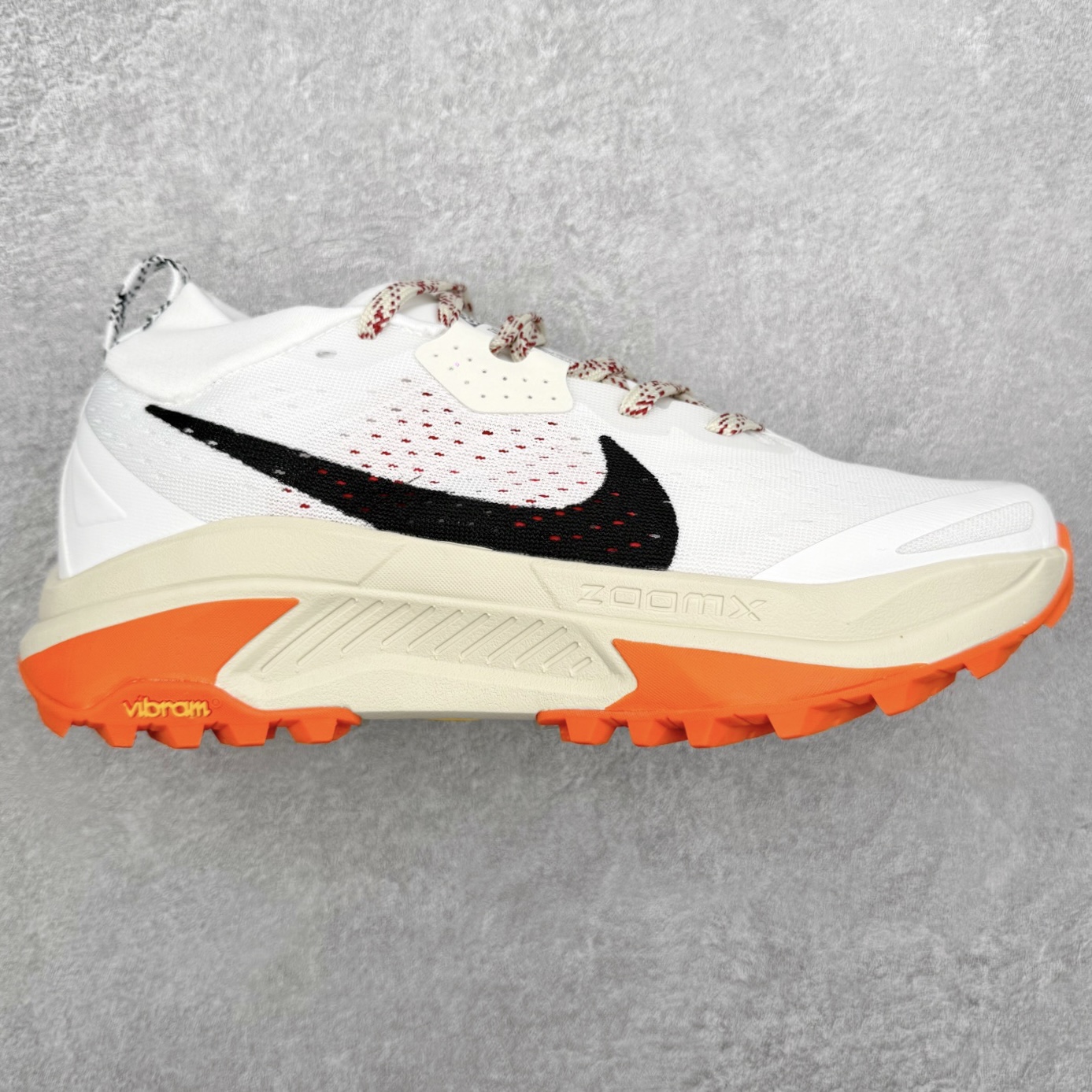 图片[4]-NK ACG ZEGAMA TRAIL 6 网面透气跑步鞋 兼顾迅疾外观和稳固脚感 后跟覆面和中足动态支撑巧妙融合 缔造稳定顺畅的迈步体验 采用密度更高的材料而且去除了前一代中操作的支撑 撑条设计 尺码：39 40 40.5 41 42 42.5 43 44 45-选品中心