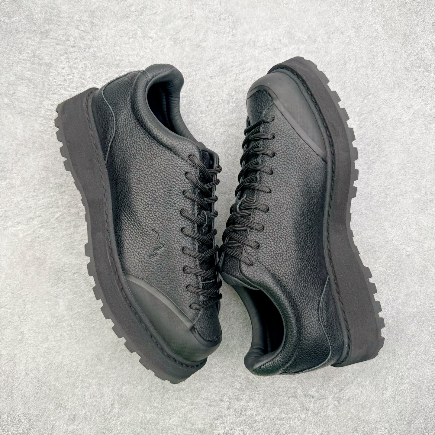 图片[3]-＃GD广顶 DIEMME Cornaro Gomma 时尚潮流耐磨减震低帮户外功能鞋 DIEMME是欧洲意式高端手工潮鞋品牌，1992年成立，被誉为“鞋靴中的劳斯菜斯”，DIEMME在2016年被ELLE时尚杂志评为内行人最爱的7个运动鞋品牌的其中之一。Diemme经常参加世界知名鞋展比如米兰鞋展、巴黎鞋展、佛罗伦萨鞋展。尺码：39 40 41 42 43 44 45-选品中心