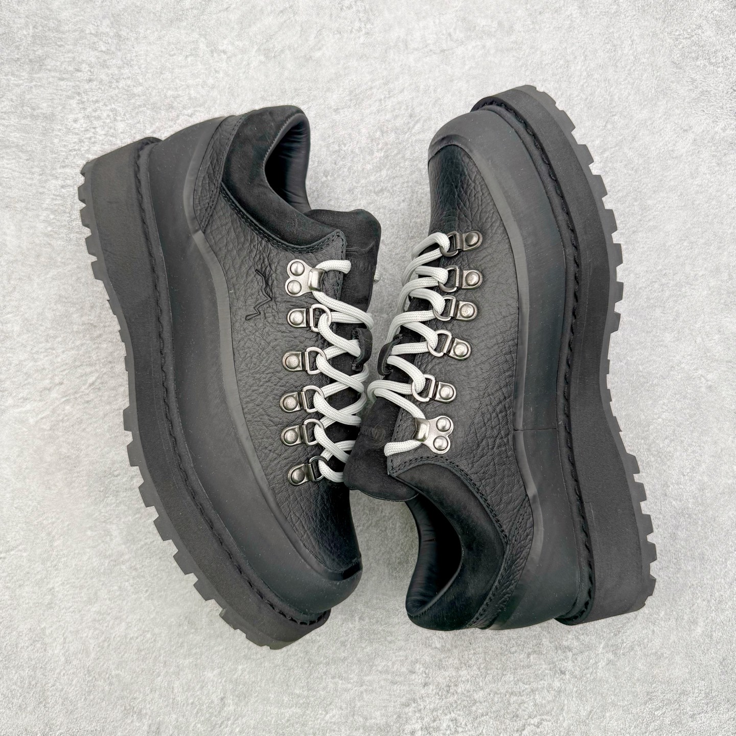 图片[3]-＃GD广顶 DIEMME Cornaro Gomma 时尚潮流耐磨减震低帮户外功能鞋 DIEMME是欧洲意式高端手工潮鞋品牌，1992年成立，被誉为“鞋靴中的劳斯菜斯”，DIEMME在2016年被ELLE时尚杂志评为内行人最爱的7个运动鞋品牌的其中之一。Diemme经常参加世界知名鞋展比如米兰鞋展、巴黎鞋展、佛罗伦萨鞋展。尺码：39 40 41 42 43 44 45-选品中心