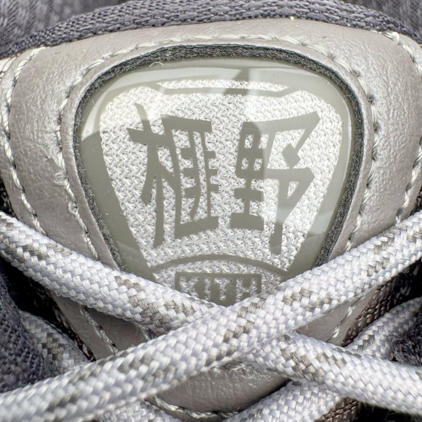 图片[10]-＃ZC总裁 Asics Gel Kayano 12.1 亚瑟士卡亚诺12.1代系列低帮轻量缓震休闲运动跑步鞋 采用环保太空合成革配合透气网眼布鞋面材质 中底3D可视GEL缓震胶效果 升级EVA全新缓震中底部位科技组合耐磨橡胶外底片 尺码：36 37 37.5 38 39 39.5 40.5 41.5 42 42.5 43.5 44 44.5 45 46-选品中心