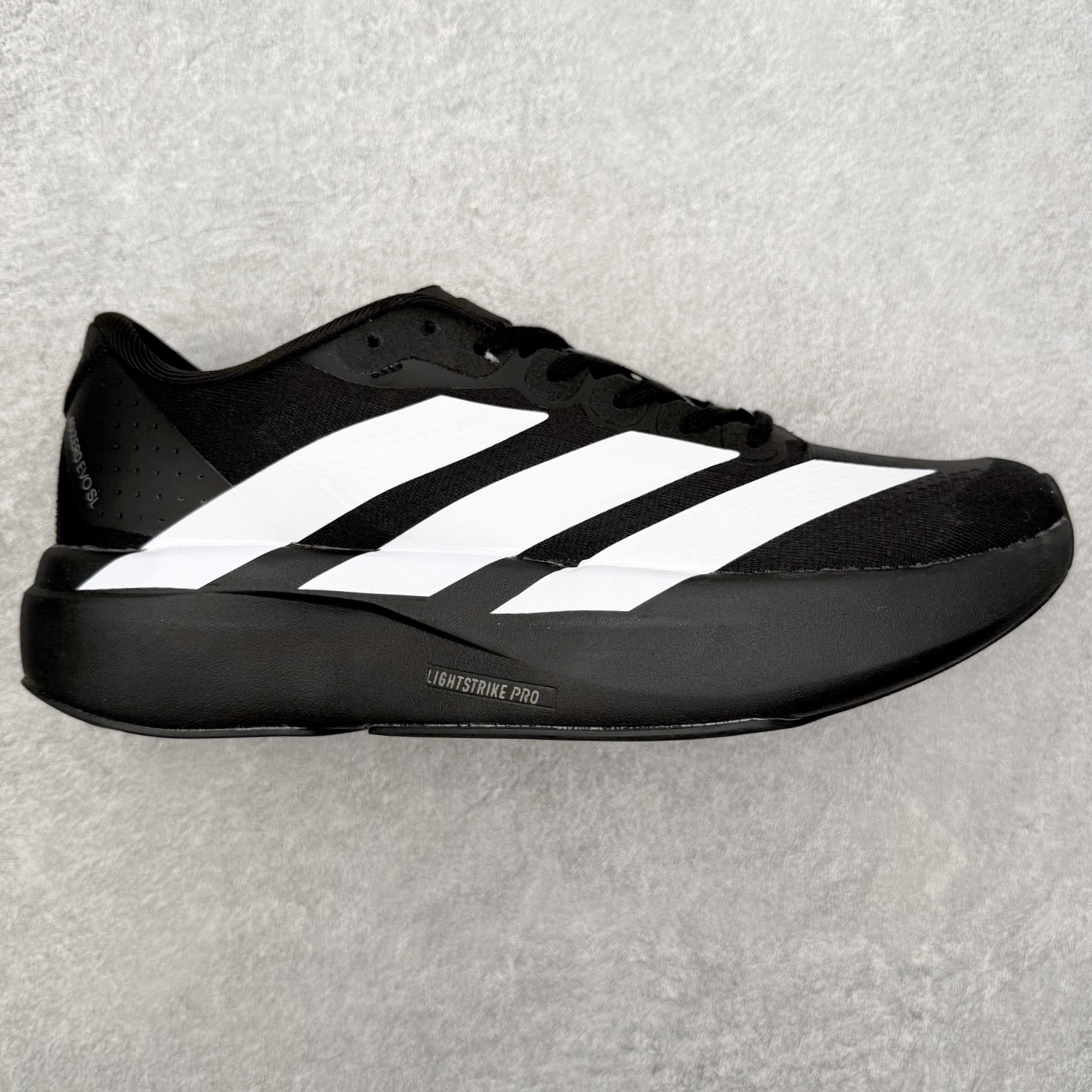 图片[9]-＃福利特价 AD Adizero EVO SL 马拉松竞速专业跑鞋 CELERMESH针织网面非常轻薄 纤维间的缝隙很大 可以保证跑步时的透气、排汗效果 鞋舌直接与两侧的内衬和鞋底连接在一起 在跑步过程中不会被鞋舌的左右移动所困扰 在标准鞋带孔的基础上再拓宽一组鞋带孔 适合不同脚型的需求 突破性 EnergyRods 技术，有助于跑者实现更好的成绩 中底独特的LIGHTSTRIKE PRO泡棉材质 微弹感觉在跑步过程中给予了良好的支撑体验 对于顶级精英和高水平进阶跑者来说 ADIOS PRO是一双值得信赖的竞速比赛用鞋 尺码：36 36.5 37.5 38 38.5 39 40 40.5 41 42 42.5 43 44 44.5 45-选品中心