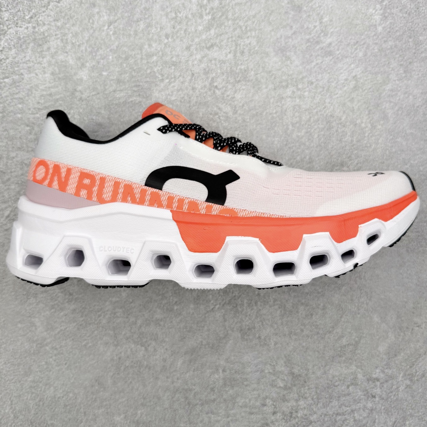 ＃福利特价 On昂跑 Cloudtilt 圆头系带减震耐磨低帮生活休闲鞋 此运动品牌 开创于2010年 缓震着陆、强效回弹、轻柔质感的设计构思始终是ON研制关键 与此同时基于“为全球提供革新性的跑步感受”信念 陆续推出了多款跑鞋及其以专业运动人体跑步工程学为设计关键的功能性跑步服饰设备 让跑者不费力气地畅快畅跑 尺码：36 36.5 37.5 38 38.5 39 40 40.5 41 42 42.5 43 44 44.5 45-选品中心