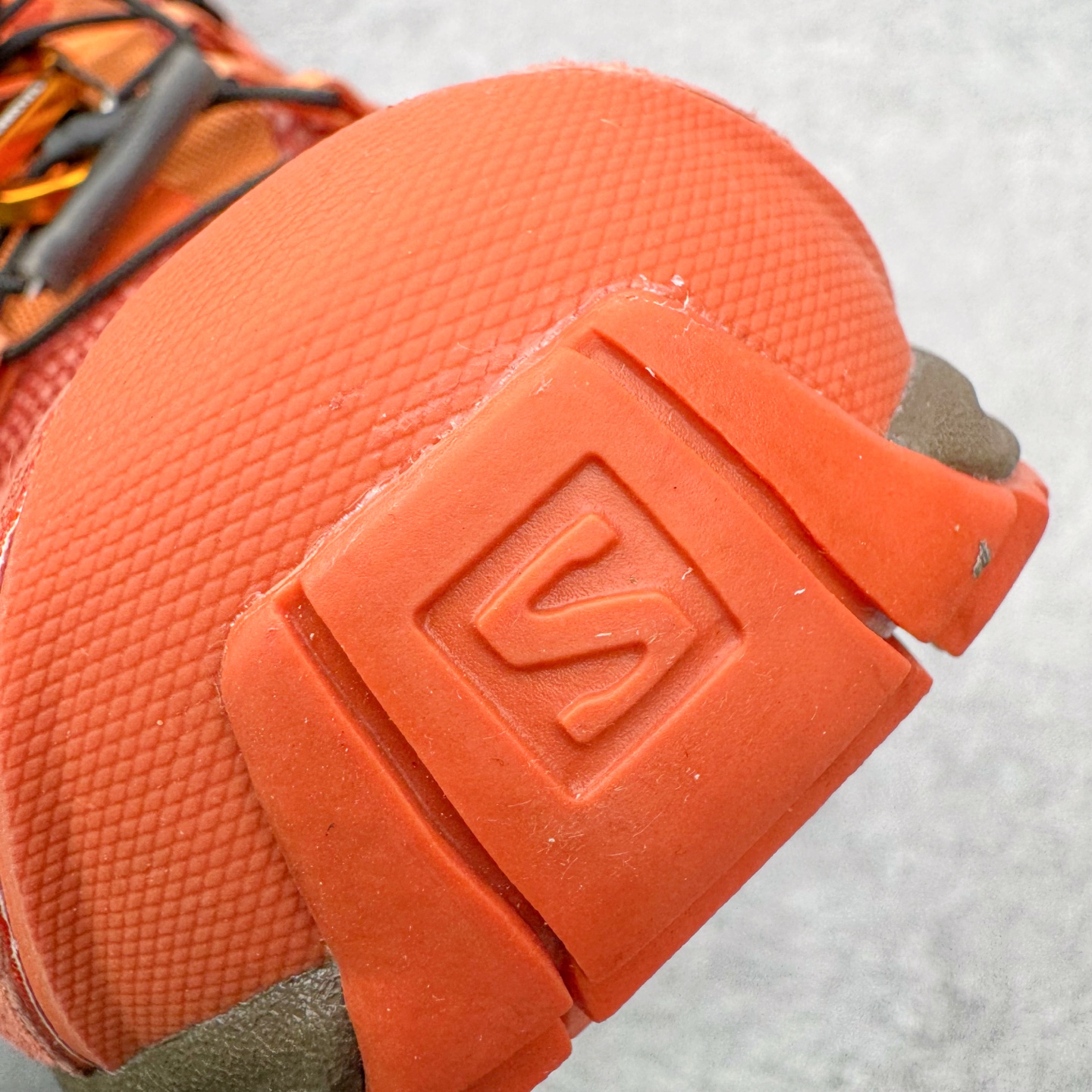 图片[13]-＃C版 SALOMON XA Pro 3D ADV 萨洛蒙潮流越野机能户外功能鞋 CNY马年限定 红棕 纯原外贸平台特供订单 耗时半年巨作 全套原纸板楦头开发 原厂特供网布配套加持 确保原汁原味 完美呈现版型 原档数据独家私模五层组合大底 原装Ortholite轻量化鞋垫 中底布带钢印编号 原厂TPU锁扣 进口港宝加持 后跟自然饱满 还原公司包裹性 鞋面采用SENSIFT贴合技术 全方位贴合包裹脚型 鞋跟部鞋底牵引设计 提供强大的抓地性能 更适应野外崎岖不平的道路 其3D ADVANCED CHASSIS底盘 材料轻量大化 钉齿设计更具稳定性 防护性 鞋底易磨损区运用CONTAGRIP高耐磨材料 应对城市硬质路面长距离跑考验 尺码：36 36.5 37.5 38 38.5 39 40 40.5 41 42 42.5 43 44 44.5 45-选品中心