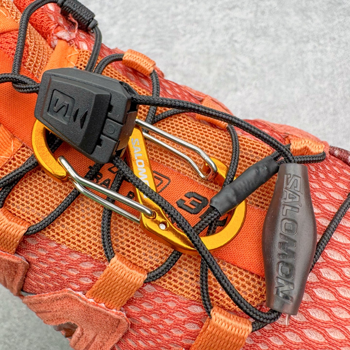 图片[14]-＃C版 SALOMON XA Pro 3D ADV 萨洛蒙潮流越野机能户外功能鞋 CNY马年限定 红棕 纯原外贸平台特供订单 耗时半年巨作 全套原纸板楦头开发 原厂特供网布配套加持 确保原汁原味 完美呈现版型 原档数据独家私模五层组合大底 原装Ortholite轻量化鞋垫 中底布带钢印编号 原厂TPU锁扣 进口港宝加持 后跟自然饱满 还原公司包裹性 鞋面采用SENSIFT贴合技术 全方位贴合包裹脚型 鞋跟部鞋底牵引设计 提供强大的抓地性能 更适应野外崎岖不平的道路 其3D ADVANCED CHASSIS底盘 材料轻量大化 钉齿设计更具稳定性 防护性 鞋底易磨损区运用CONTAGRIP高耐磨材料 应对城市硬质路面长距离跑考验 尺码：36 36.5 37.5 38 38.5 39 40 40.5 41 42 42.5 43 44 44.5 45-选品中心