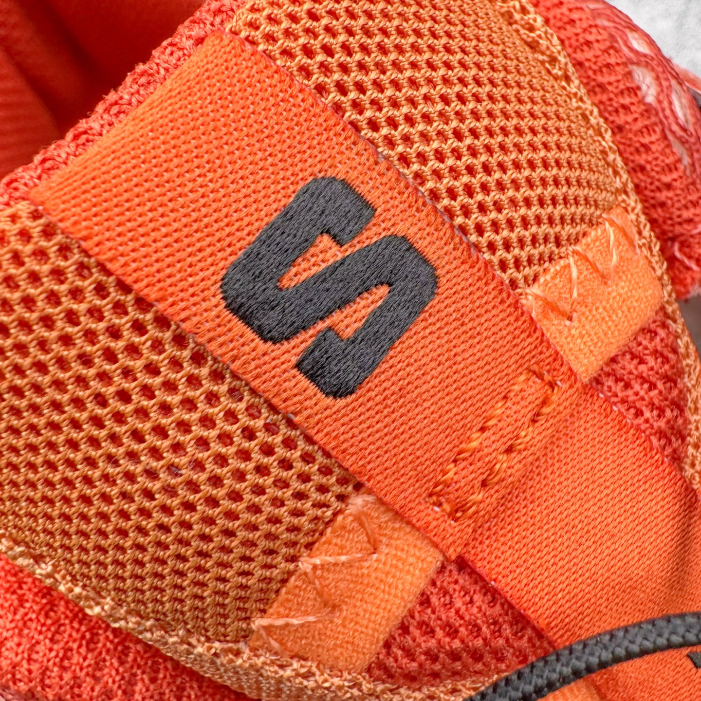 图片[12]-＃C版 SALOMON XA Pro 3D ADV 萨洛蒙潮流越野机能户外功能鞋 CNY马年限定 红棕 纯原外贸平台特供订单 耗时半年巨作 全套原纸板楦头开发 原厂特供网布配套加持 确保原汁原味 完美呈现版型 原档数据独家私模五层组合大底 原装Ortholite轻量化鞋垫 中底布带钢印编号 原厂TPU锁扣 进口港宝加持 后跟自然饱满 还原公司包裹性 鞋面采用SENSIFT贴合技术 全方位贴合包裹脚型 鞋跟部鞋底牵引设计 提供强大的抓地性能 更适应野外崎岖不平的道路 其3D ADVANCED CHASSIS底盘 材料轻量大化 钉齿设计更具稳定性 防护性 鞋底易磨损区运用CONTAGRIP高耐磨材料 应对城市硬质路面长距离跑考验 尺码：36 36.5 37.5 38 38.5 39 40 40.5 41 42 42.5 43 44 44.5 45-选品中心