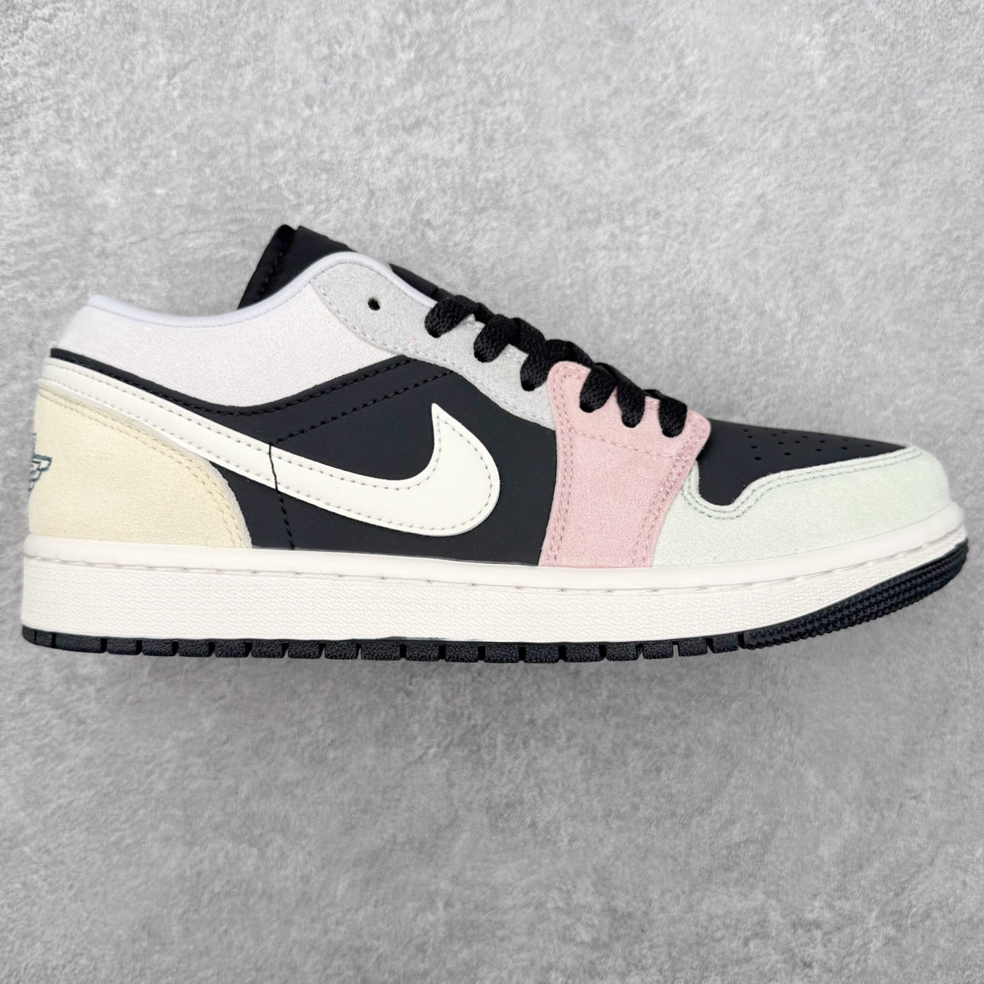 ＃K版 Air Jordan AJ1 Low 低帮 IB7109-004 全新流水线出品 DT版本唯一平替选择 市场第二梯队最强版 全部原鞋开发 原楦原纸板开发 全鞋电脑针车 原厂内置全掌气垫 原盒内在原标 唯一Zp原版鞋带绑法 免检产品 全新2022版型 全头层皮料 完美零毛边处理 原厂配置全掌气垫 价格定位良心 几十个配色陆续出货 实拍调校N版已经零色差零失真 百分百还原实物色彩所见即所得 不存在货不对板色差等低级问题 选购参考实物拍摄 不混卖不参货 只用心做好货严格选品 承诺混一赔十 尺码：36 36.5 37.5 38 38.5 39 40 40.5 41 42 42.5 43 44 44.5 45-选品中心
