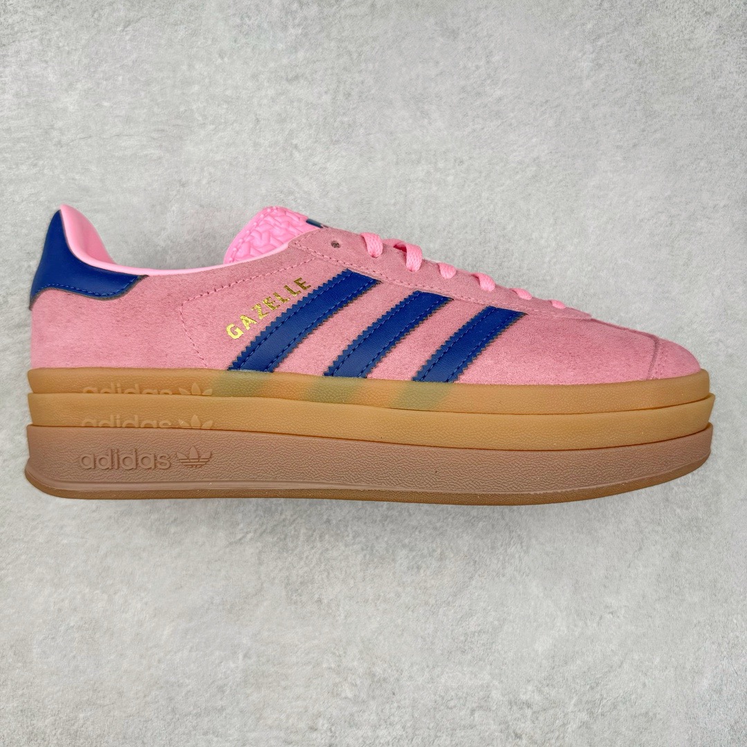 ＃CS纯原 AD Originals Gazelle Bold W 羚羊松糕系列复古百搭厚底增高低帮休闲运动板鞋 新的一年就要换新的打扮啦！除了设定变美、健身、减肥等目标外，你已经可以利用鞋子来“偷偷改善身材比例”的愿望了！ 因为有一句话。身高不够。鞋子来凑~赶快入手以下各大运动品牌最新推出的“厚底增高运动鞋”吧。 是最好穿最百搭的长腿神器。 重点是……不仅价格不错～鞋子也不错啊！Originals的Gazelle Bold鞋款打造出「超厚底版本」！延续流线鞋型、经典麂皮材质、白色三条线和侧面烫金标志的复古外型，奶油白鞋底高度直接乘3，出门搭上它，保证一路步步高升。尺码：36 36⅔ 37⅓ 38 38⅔ 39⅓ 40-选品中心