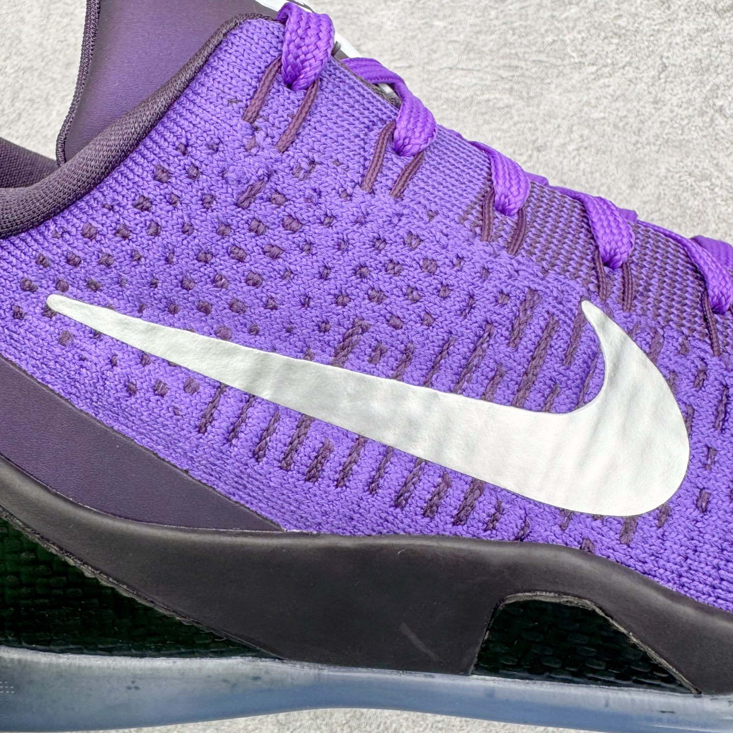 图片[17]-＃S2纯原 NK Kobe 9 Low EM PE 科比九代舒适减震防滑低帮篮球鞋 紫色 IM0465-500 React科技鞋垫加持 实战配置直接拉满 原楦纸板开发 鞋身流线型、后跟塑形 区分土肥圆 原厂针织鞋面一针一线匹配原版 全身鞋材卡料色独家定制 唯一万针立体刺绣SWOOSH 真实底模最大48.5 实战利器 专供海外市场 尺码：40 40.5 41 42 42.5 43 44 44.5 45 46 47.5 48.5 （脚宽、脚胖 建议买大半码）-选品中心