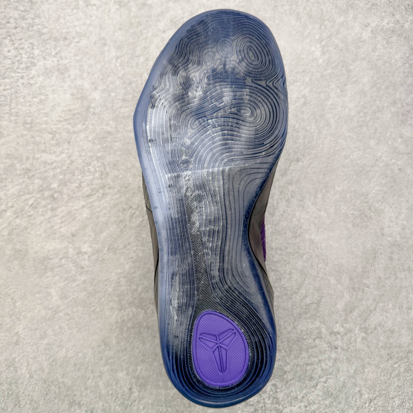 图片[9]-＃S2纯原 NK Kobe 9 Low EM PE 科比九代舒适减震防滑低帮篮球鞋 紫色 IM0465-500 React科技鞋垫加持 实战配置直接拉满 原楦纸板开发 鞋身流线型、后跟塑形 区分土肥圆 原厂针织鞋面一针一线匹配原版 全身鞋材卡料色独家定制 唯一万针立体刺绣SWOOSH 真实底模最大48.5 实战利器 专供海外市场 尺码：40 40.5 41 42 42.5 43 44 44.5 45 46 47.5 48.5 （脚宽、脚胖 建议买大半码）-选品中心
