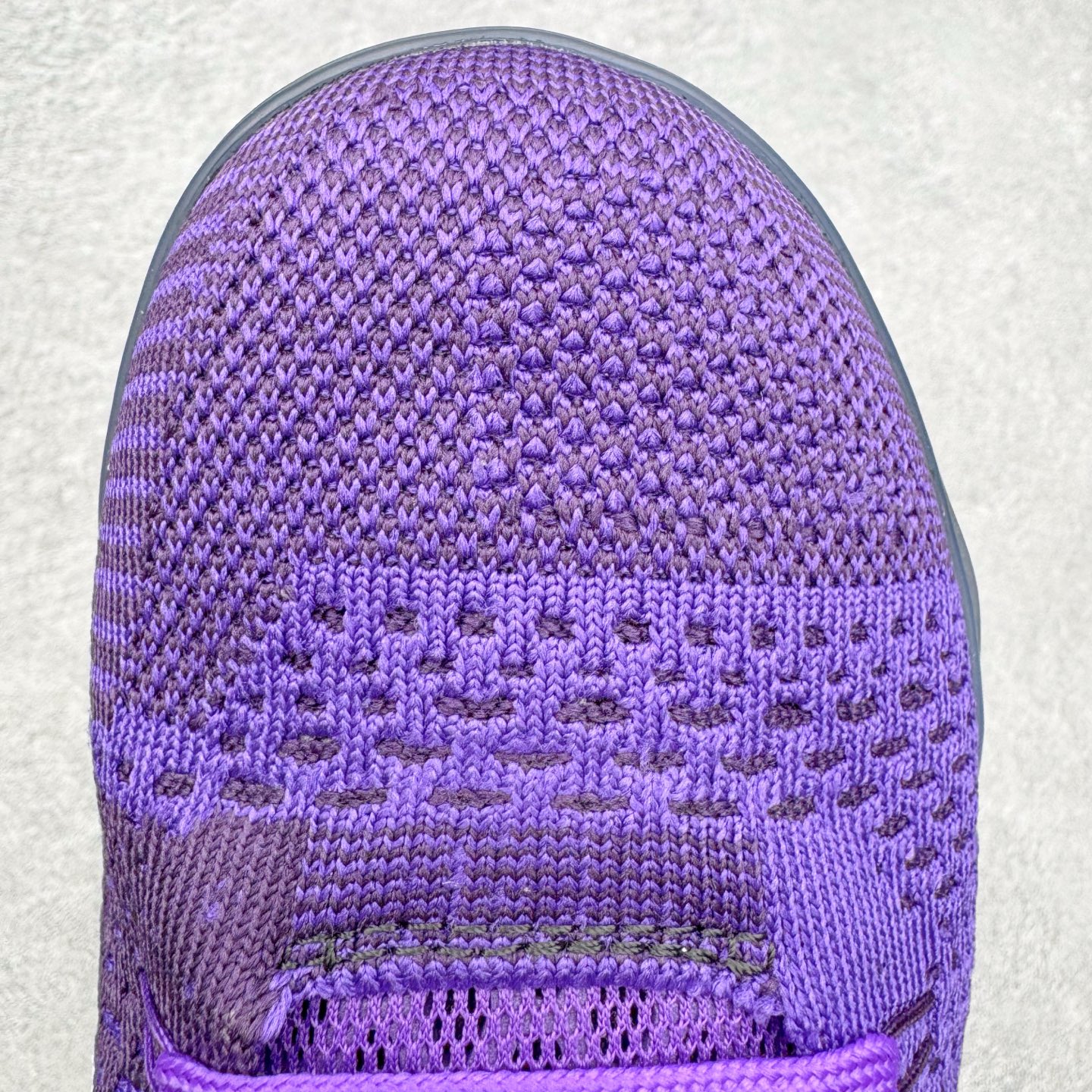 图片[14]-＃S2纯原 NK Kobe 9 Low EM PE 科比九代舒适减震防滑低帮篮球鞋 紫色 IM0465-500 React科技鞋垫加持 实战配置直接拉满 原楦纸板开发 鞋身流线型、后跟塑形 区分土肥圆 原厂针织鞋面一针一线匹配原版 全身鞋材卡料色独家定制 唯一万针立体刺绣SWOOSH 真实底模最大48.5 实战利器 专供海外市场 尺码：40 40.5 41 42 42.5 43 44 44.5 45 46 47.5 48.5 （脚宽、脚胖 建议买大半码）-选品中心