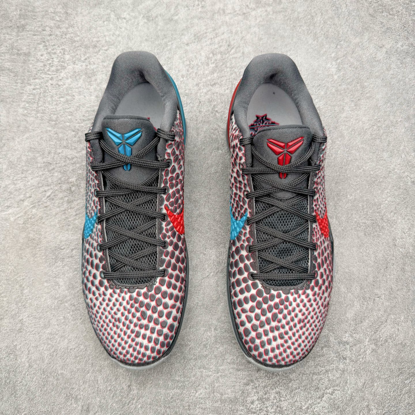 图片[2]-＃S2纯原 NK Zoom Kobe 6 Protro 科比六代 好莱坞鸳鸯 DD2305-003 原楦纸板开发 鞋身流线型、后跟塑形 区分土肥圆 Zoom Turbo气垫 后掌EVA缓震 实战配置直接拉满 原档数据3D打印 鞋面蛇鳞一颗一粒匹配原版 全身鞋材卡料色独家定制 唯一正确喷漆SWOOSH NK专利Flyknit飞线科技 给予鞋身足够抗扭矩力 真实底模最大47.5 实战利器 专供海外市场 尺码：40 40.5 41 42 42.5 43 44 44.5 45 46 47.5 48.5 （脚宽、脚胖 建议买大半码）-选品中心