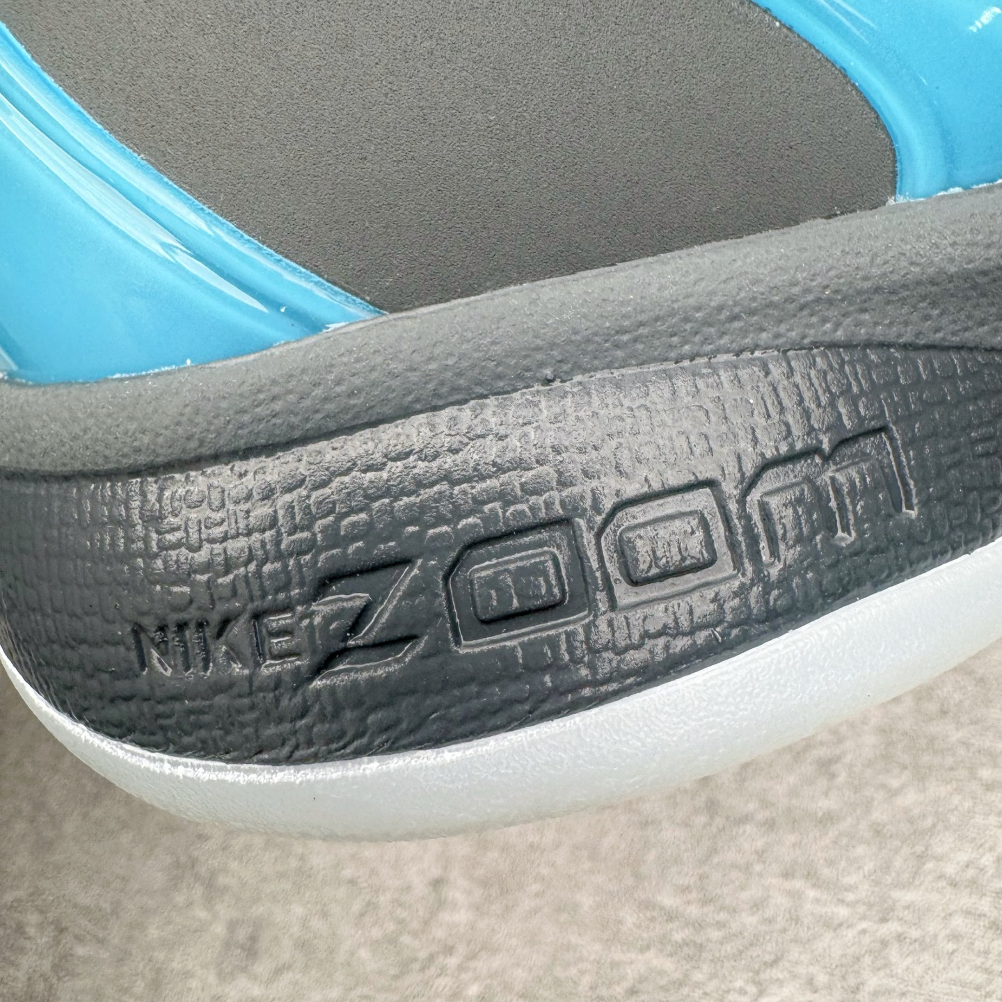 图片[19]-＃S2纯原 NK Zoom Kobe 6 Protro 科比六代 好莱坞鸳鸯 DD2305-003 原楦纸板开发 鞋身流线型、后跟塑形 区分土肥圆 Zoom Turbo气垫 后掌EVA缓震 实战配置直接拉满 原档数据3D打印 鞋面蛇鳞一颗一粒匹配原版 全身鞋材卡料色独家定制 唯一正确喷漆SWOOSH NK专利Flyknit飞线科技 给予鞋身足够抗扭矩力 真实底模最大47.5 实战利器 专供海外市场 尺码：40 40.5 41 42 42.5 43 44 44.5 45 46 47.5 48.5 （脚宽、脚胖 建议买大半码）-选品中心