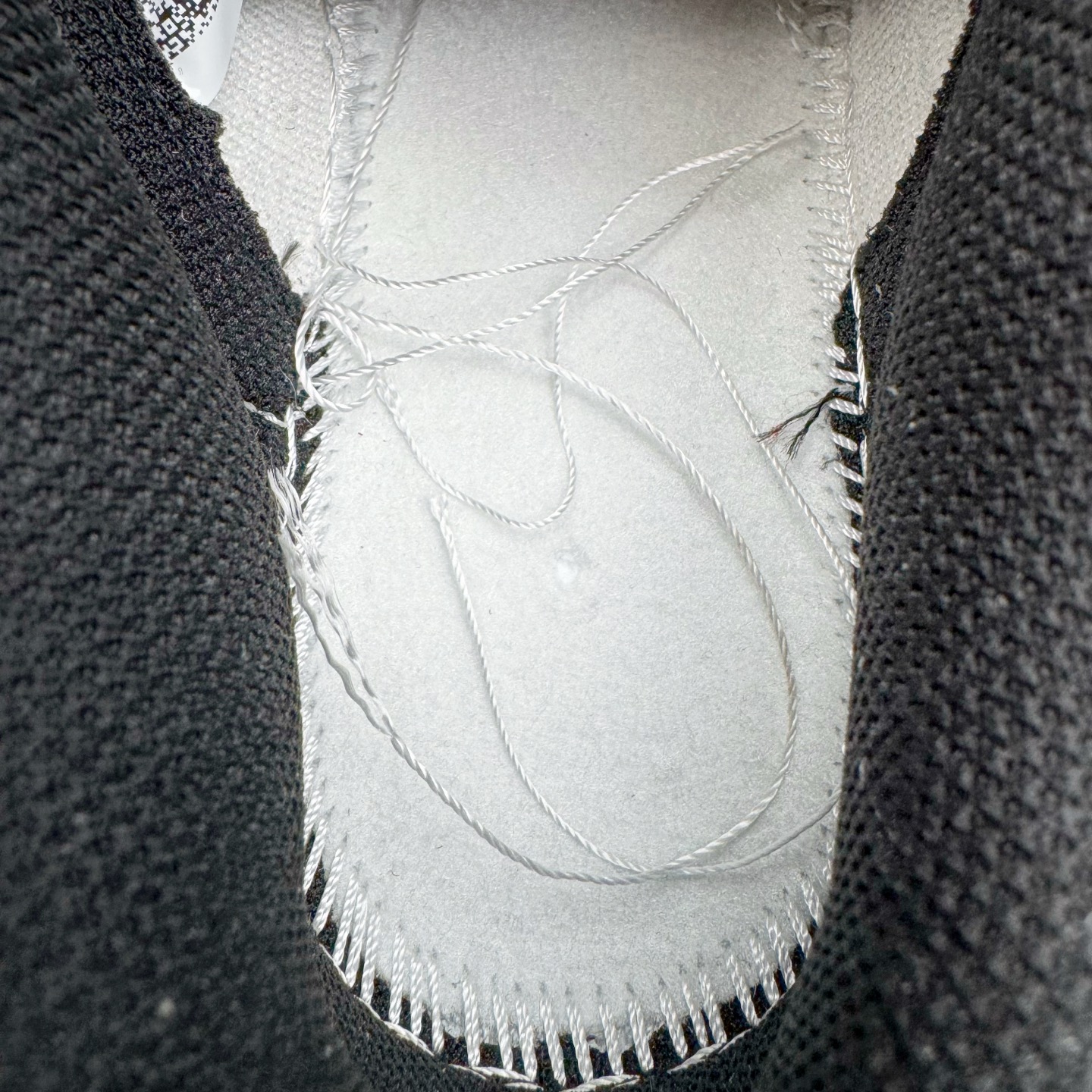 图片[10]-＃YC纯原 NK Dunk Low 唯美花园 DD1391-100 当米白鞋面铺开轻柔底色，仿佛晨雾还未散去的花园小径。棕色Swoosh如一缕细腻的枝干影，低调地勾勒出清晨的静谧。粉色鞋带是蔷薇初绽的羞赧，轻轻系起，就像为春天打了个柔软的结。侧畔绽开的花卉图案，每一笔细腻勾勒，让漫步的每一步，都带着花园的呼吸。定制系列天花板 无原鞋不开发 全系列得物原鞋一比一校对开发 配色持续更新中 终端对接 优势输出 全套原厂楦头原纸板数据档案倾力打造 原汁原味莞产 极致还原 圈内最强针车工艺 高端零售指定版 广东原厂配套原盒原标 鞋盒分三个尺码段 原厂冲刀 超高清洁度 全鞋零毛边皮料切割 采用原厂百宏鞋带以及原厂百宏织唛舌标 内标可供原厂几率过验 进口原装条纹中底布 四线拉帮白色点胶 原厂拉帮手法遵循公司 原厂电绣 极致还原 尺码：36 36.5 37.5 38 38.5 39 40 40.5 41 42 42.5 43 44 44.5 45 46-选品中心