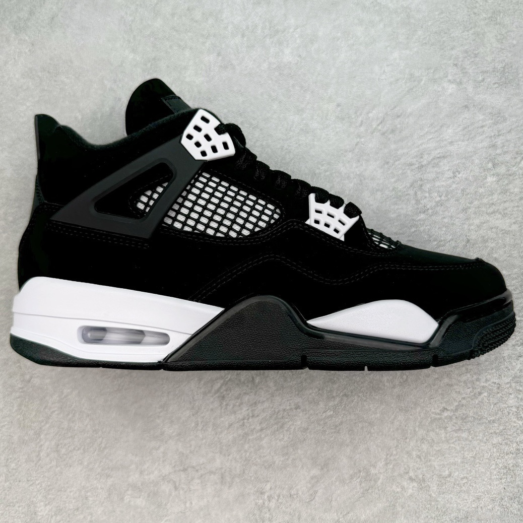 ＃KZ神版福利回馈 Air Jordan AJ4 Retro 白黑雷公 FQ8138-001 独家外贸特供尺码含 45.5 49.5 50.5 国内外口碑最好最推荐的产品 市场中端王者 亲自操刀耗时半年巨作 全套原纸板楦头开发 确保原汁原味 完美呈现四代版型 一比一鞋头弧度高度鞋身弧度 此版本只针对中端市场 皮料材质有所更替 其他数据细节工艺流程均保持一致 绝不口嗨 细节品控鞋型随意秒杀市面3XX 4XX 原厂TPU网格鞋带扣 正确内里网布 菱角分明不变形无多余毛边 柔软性质感一致于原鞋 市场唯一原厂鞋扣模具 背面可见隐藏注塑口 原厂织唛标 原厂飞人电绣工艺 尾指中部跳三针 独家绑鞋带手法 印刷中底布 四线拉帮 米色美纹纸贴合固定 进口港宝加持 后跟自然饱满 全鞋荧光划线卡点 追求极致完美 每一双都是工艺品 多重QC质检 超越公司货的品控标准 实实在在的免检产品 尺码：40 40.5 41 42 42.5 43 44 44.5 45 45.5 46 47.5 48.5 49.5 50.5-选品中心