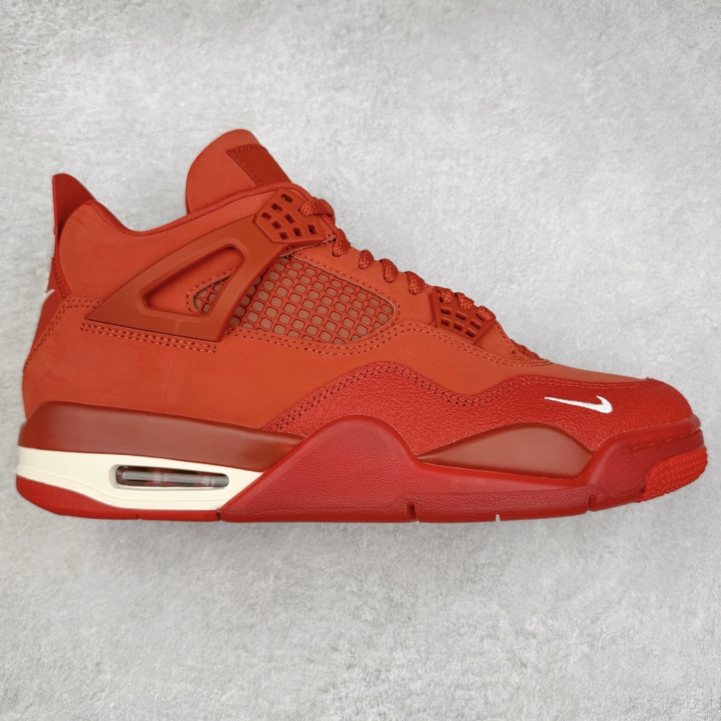 图片[8]-＃KZ神版福利回馈 Air Jordan AJ4 Retro 独家外贸特供尺码含 45.5 49.5 50.5 国内外口碑最好最推荐的产品 市场中端王者 亲自操刀耗时半年巨作 全套原纸板楦头开发 确保原汁原味 完美呈现四代版型 一比一鞋头弧度高度鞋身弧度 此版本只针对中端市场 皮料材质有所更替 其他数据细节工艺流程均保持一致 绝不口嗨 细节品控鞋型随意秒杀市面3XX 4XX 原厂TPU网格鞋带扣 正确内里网布 菱角分明不变形无多余毛边 柔软性质感一致于原鞋 市场唯一原厂鞋扣模具 背面可见隐藏注塑口 原厂织唛标 原厂飞人电绣工艺 尾指中部跳三针 独家绑鞋带手法 印刷中底布 四线拉帮 米色美纹纸贴合固定 进口港宝加持 后跟自然饱满 全鞋荧光划线卡点 追求极致完美 每一双都是工艺品 多重QC质检 超越公司货的品控标准 实实在在的免检产品 尺码：40 40.5 41 42 42.5 43 44 44.5 45 45.5 46 47.5 48.5 49.5 50.5-选品中心
