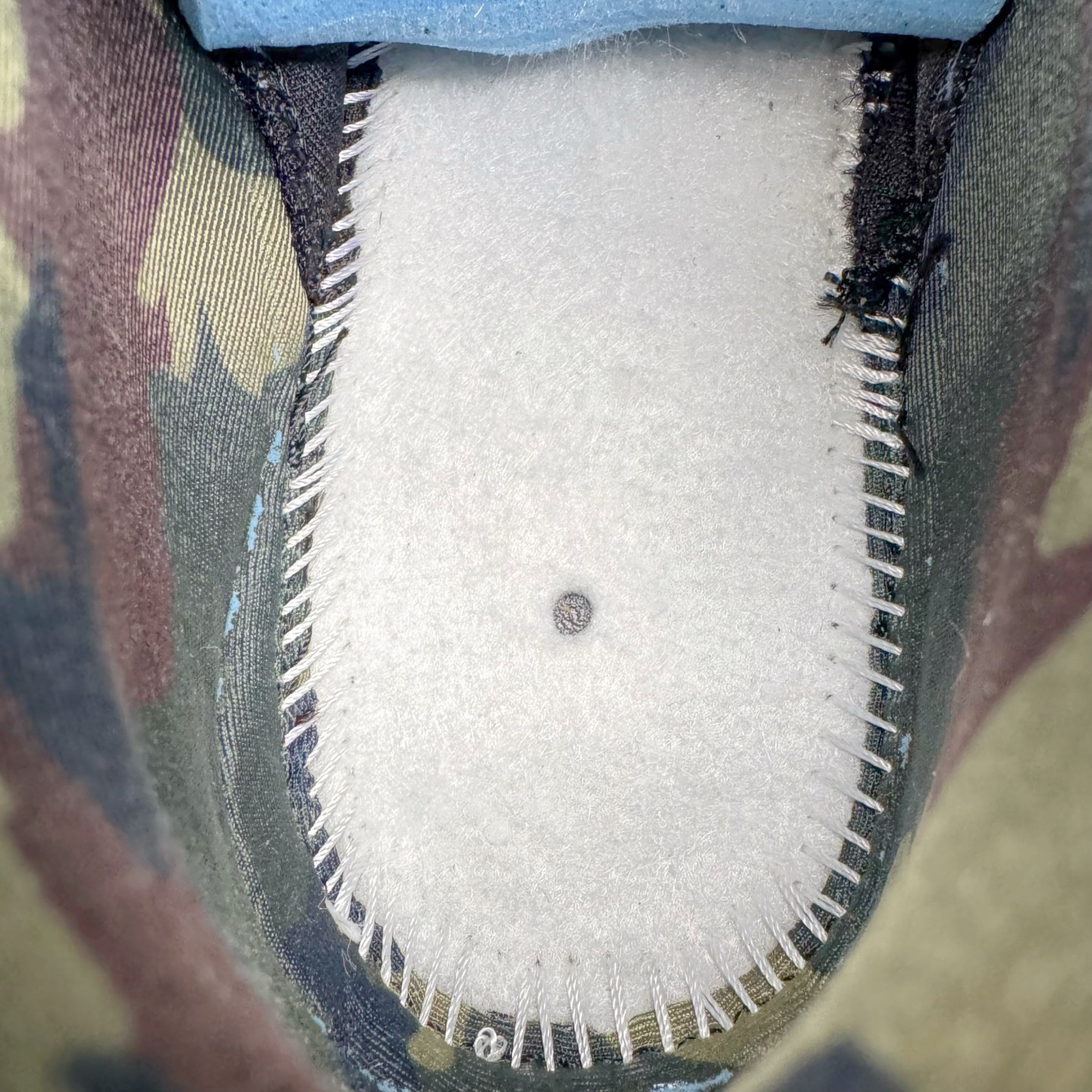 图片[10]-＃KZ神版 Corteiz x NK Air Max 95 联名复古舒适气垫运动鞋 黑蓝 FB2709-002 亲自操刀耗时半年开发 重金购买全套印尼原厂纸板楦头开发 2025官方主推系列 致敬诞生30周年的传奇鞋型 Air Max 95 系列再度重磅复刻归来 以全新配色续写光辉历史 更以现代手法重塑经典 将复古风格与前沿科技完美融合 一比一鞋头弧度高度鞋身弧度 东莞原厂模具大底 一码一模 原厂高韧性Tpu 独家供应45.5 48.5 原厂特供同批次皮料与Zp零色差 原厂特供内外标均可过绿X扫描认证 独家原装Big Bubble气垫 气垫体积更大 提供更强的缓震性能和回弹性 进口玻璃冲刀皮料裁剪零毛边 电脑针车工艺 鞋面不留荧光细节 平台可冲 超高鞋面清洁度 最高QC检验标准 控制溢胶瑕疵 每一双都是工艺品 实拍调校N版已经零色差零失真 百分百还原实物色彩所见即所得 不存在货不对板色差等低级问题 选购参考实物拍摄 不混卖不参货 只用心做好货严格选品 承诺混一赔十 尺码：40 40.5 41 42 42.5 43 44 44.5 45 45.5 46 47.5 48.5-选品中心