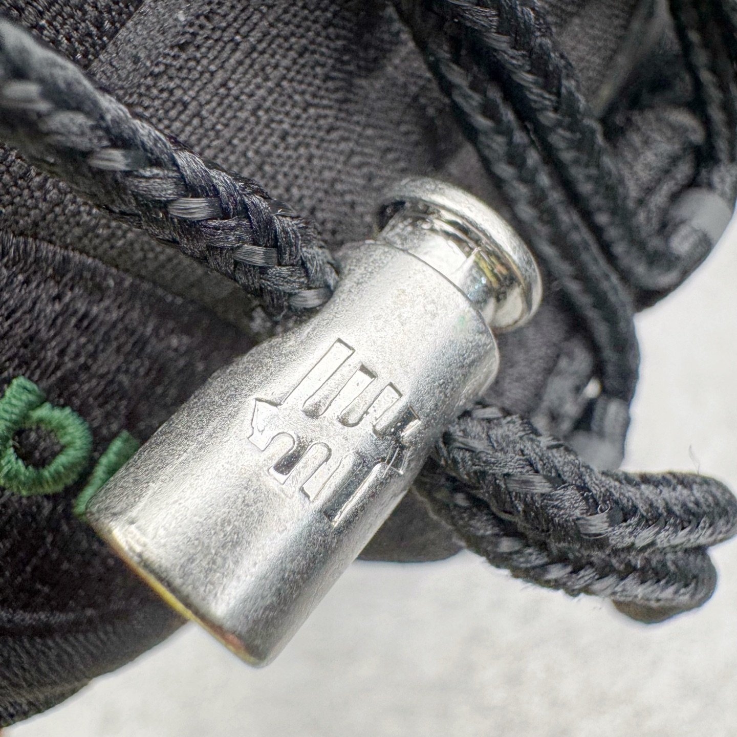 图片[12]-＃KZ神版 UNDEFEATED x NK Air Max 95 舒适耐用跑步鞋 男女同款 UNDF联名黑红 IB4453-001 亲自操刀耗时半年开发 重金购买全套印尼原厂纸板楦头开发 2025官方主推系列 致敬诞生30周年的传奇鞋型 Air Max 95 系列再度重磅复刻归来 以全新配色续写光辉历史 更以现代手法重塑经典 将复古风格与前沿科技完美融合 一比一鞋头弧度高度鞋身弧度 东莞原厂模具大底 一码一模 原厂高韧性Tpu 独家供应45.5 48.5 原厂特供同批次皮料与Zp零色差 原厂特供内外标均可过绿X扫描认证 独家原装Big Bubble气垫 气垫体积更大 提供更强的缓震性能和回弹性 进口玻璃冲刀皮料裁剪零毛边 电脑针车工艺 鞋面不留荧光细节 平台可冲 超高鞋面清洁度 最高QC检验标准 控制溢胶瑕疵 每一双都是工艺品 实拍调校N版已经零色差零失真 百分百还原实物色彩所见即所得 不存在货不对板色差等低级问题 选购参考实物拍摄 不混卖不参货 只用心做好货严格选品 承诺混一赔十 尺码：40 40.5 41 42 42.5 43 44 44.5 45 45.5 46 47.5 48.5-选品中心