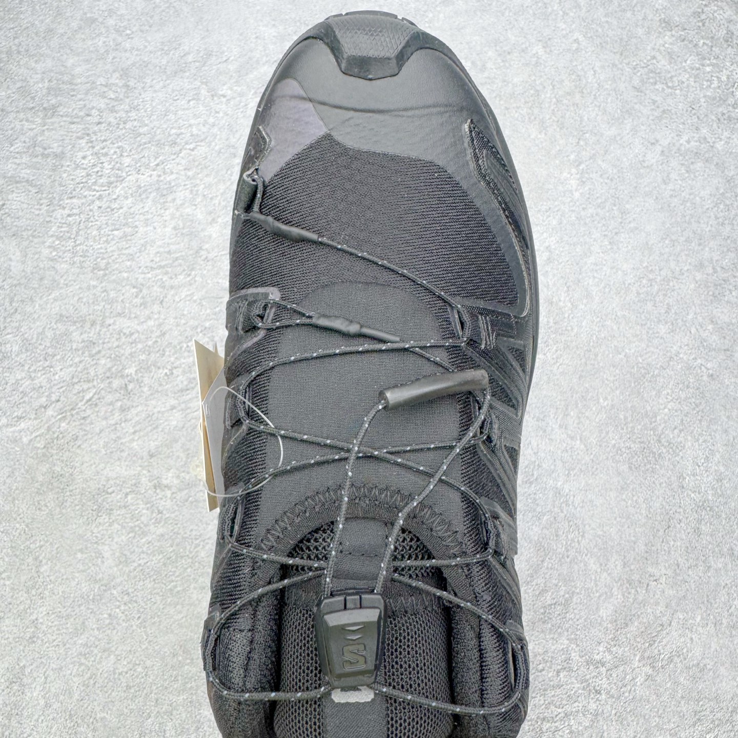 图片[4]-SALOMON萨洛蒙 XA Pro 3D V9 织物 GTX 舒适百搭减震防水透气支撑低帮徒步鞋 SALOMON诞生于1947年的法国阿尔卑斯山区，全球知名的户外运动品牌。一直致力于推动滑雪、越野跑等山地运动的发展及产品的进步。其产品设计致力于追求创新和发掘产品的性能极限，帮助喜欢自由的人在山地间不断挑战自我。实拍调校N版已经零色差零失真 百分百还原实物色彩所见即所得 不存在货不对板色差等低级问题 选购参考实物拍摄 不混卖不参货 只用心做好货严格选品 承诺混一赔十 尺码：36 36.5 37.5 38 38.5 39 40 40.5 41 42 42.5 43 44 44.5 45 46-选品中心