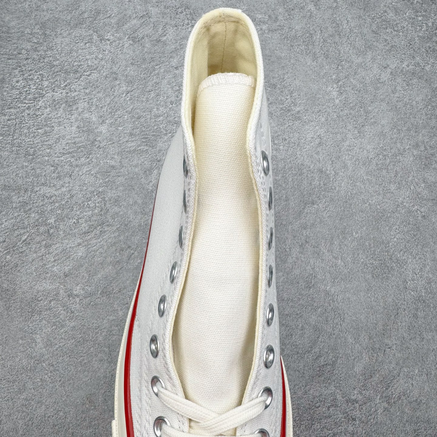 图片[5]-＃越南订单 裸鞋圈专属版本 Converse Chuck All Star 1970S 经典款潮流耐磨帆布鞋 经典永不过时 十年老厂出品 平台正品订单 超稳定的品控清洁度 全套原厂材料配置 原厂硫化工艺 油性扁平尖头 原厂楦头纸板数据 一体化超软蓝底加持 超软EVA鞋垫 后掌灰色缓震胶 脚感一比一还原 耐磨橡胶大底 越南产内外标 原盒黑色吊牌 超高清洁度 随意冲正 如有更好白送 偏大一码 尺码：35 36 36.5 37 37.5 38 39 39.5 40 41 41.5 42 42.5 43 44-选品中心