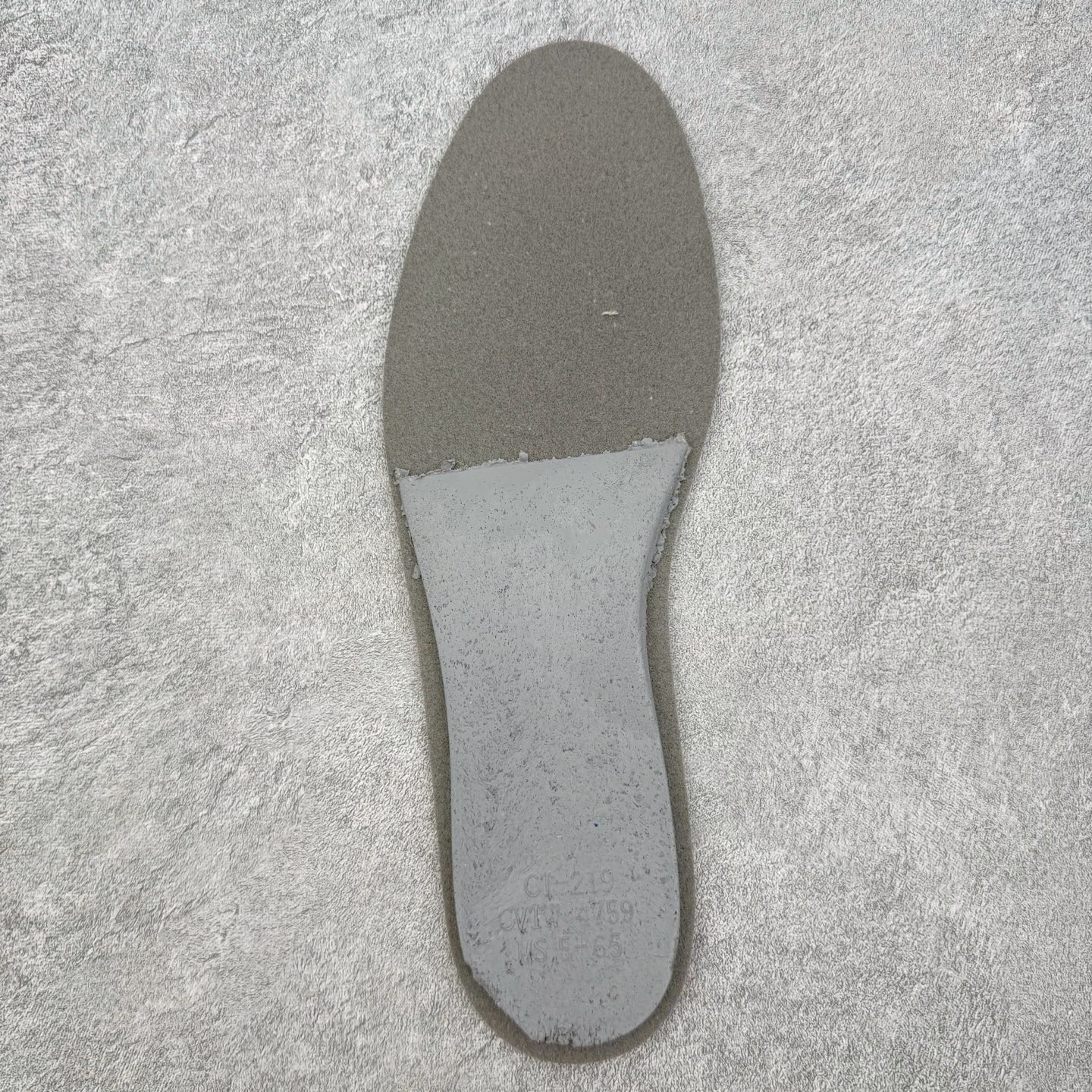 图片[11]-＃越南订单 裸鞋圈专属版本 Converse Chuck All Star 1970S 经典款潮流耐磨帆布鞋 经典永不过时 十年老厂出品 平台正品订单 超稳定的品控清洁度 全套原厂材料配置 原厂硫化工艺 油性扁平尖头 原厂楦头纸板数据 一体化超软蓝底加持 超软EVA鞋垫 后掌灰色缓震胶 脚感一比一还原 耐磨橡胶大底 越南产内外标 原盒黑色吊牌 超高清洁度 随意冲正 如有更好白送 偏大一码 尺码：35 36 36.5 37 37.5 38 39 39.5 40 41 41.5 42 42.5 43 44-选品中心