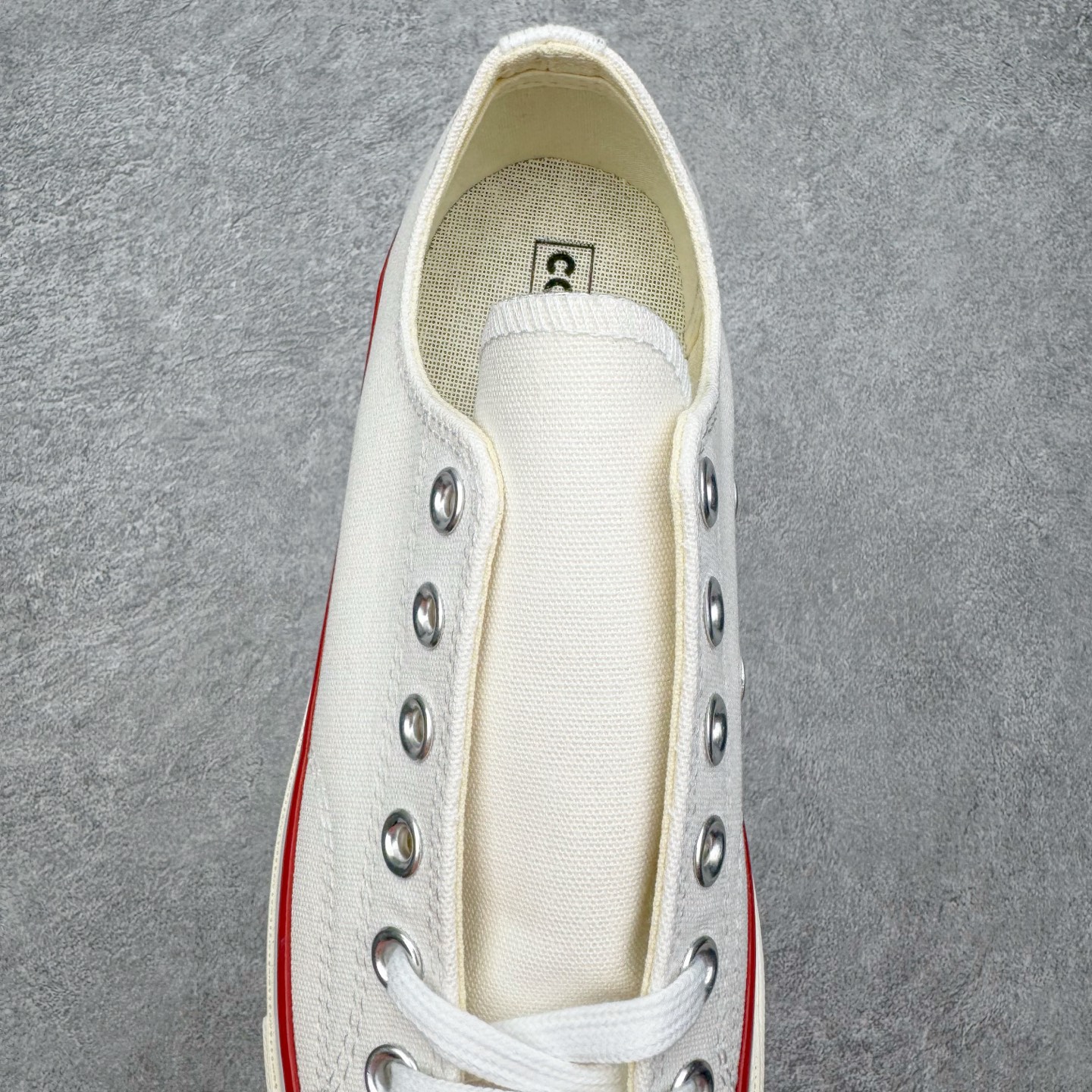 图片[5]-＃越南订单 裸鞋圈专属版本 Converse Chuck All Star 1970S 经典款潮流耐磨帆布鞋 经典永不过时 十年老厂出品 平台正品订单 超稳定的品控清洁度 全套原厂材料配置 原厂硫化工艺 油性扁平尖头 原厂楦头纸板数据 一体化超软蓝底加持 超软EVA鞋垫 后掌灰色缓震胶 脚感一比一还原 耐磨橡胶大底 越南产内外标 原盒黑色吊牌 超高清洁度 随意冲正 如有更好白送 偏大一码 尺码：35 36 36.5 37 37.5 38 39 39.5 40 41 41.5 42 42.5 43 44-选品中心