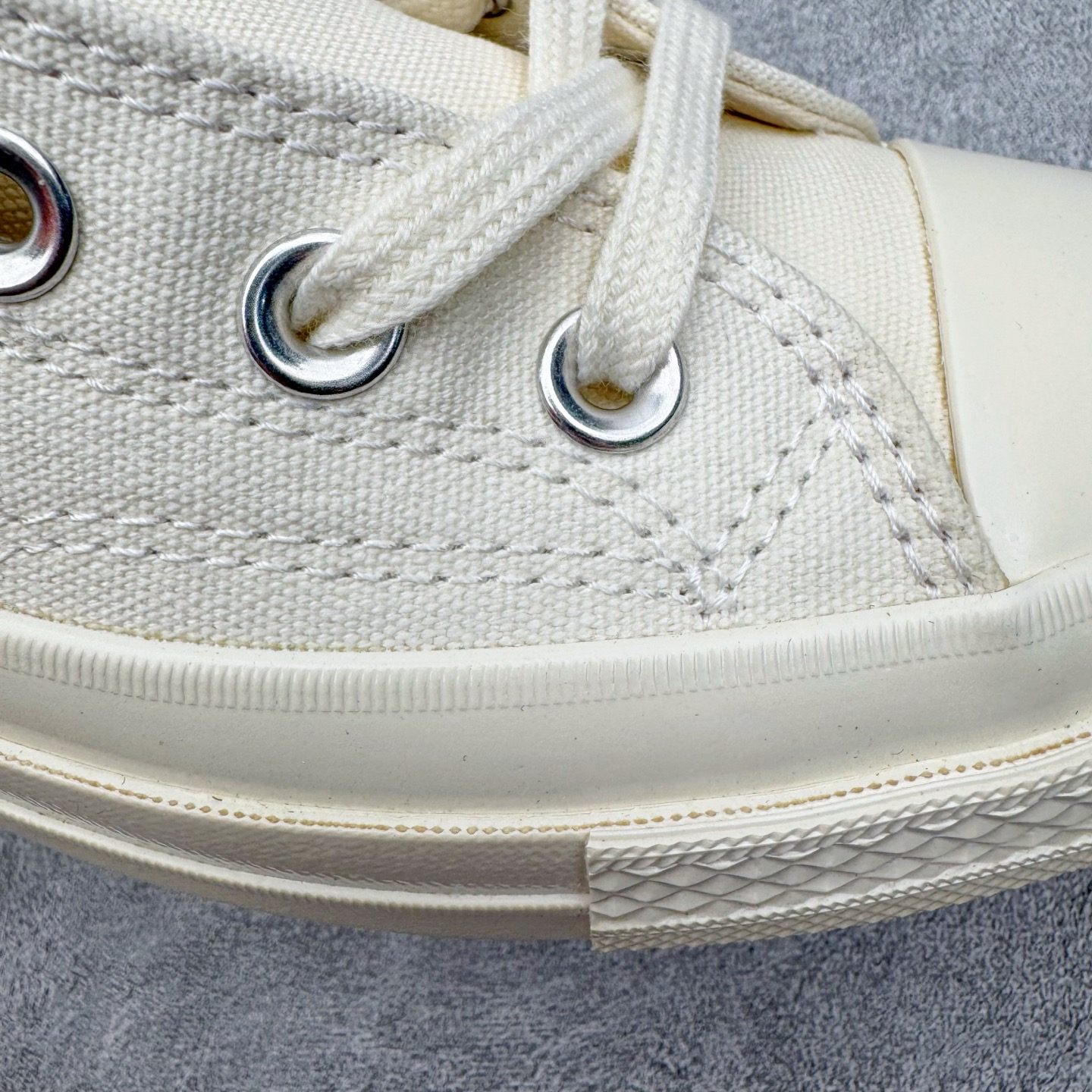 图片[19]-＃越南订单 裸鞋圈专属版本 CDG x Converse Chuck Taylor All Star 1970S 川久保玲爱心联名款经典款潮流耐磨帆布鞋 经典永不过时 十年老厂出品 平台正品订单 超稳定的品控清洁度 全套原厂材料配置 原厂硫化工艺 油性扁平尖头 原厂楦头纸板数据 一体化超软蓝底加持 超软EVA鞋垫 后掌灰色缓震胶 脚感一比一还原 耐磨橡胶大底 越南产内外标 原盒黑色吊牌 超高清洁度 随意冲正 如有更好白送 偏大一码 尺码：35 36 36.5 37 37.5 38 39 39.5 40 41 41.5 42 42.5 43 44-选品中心