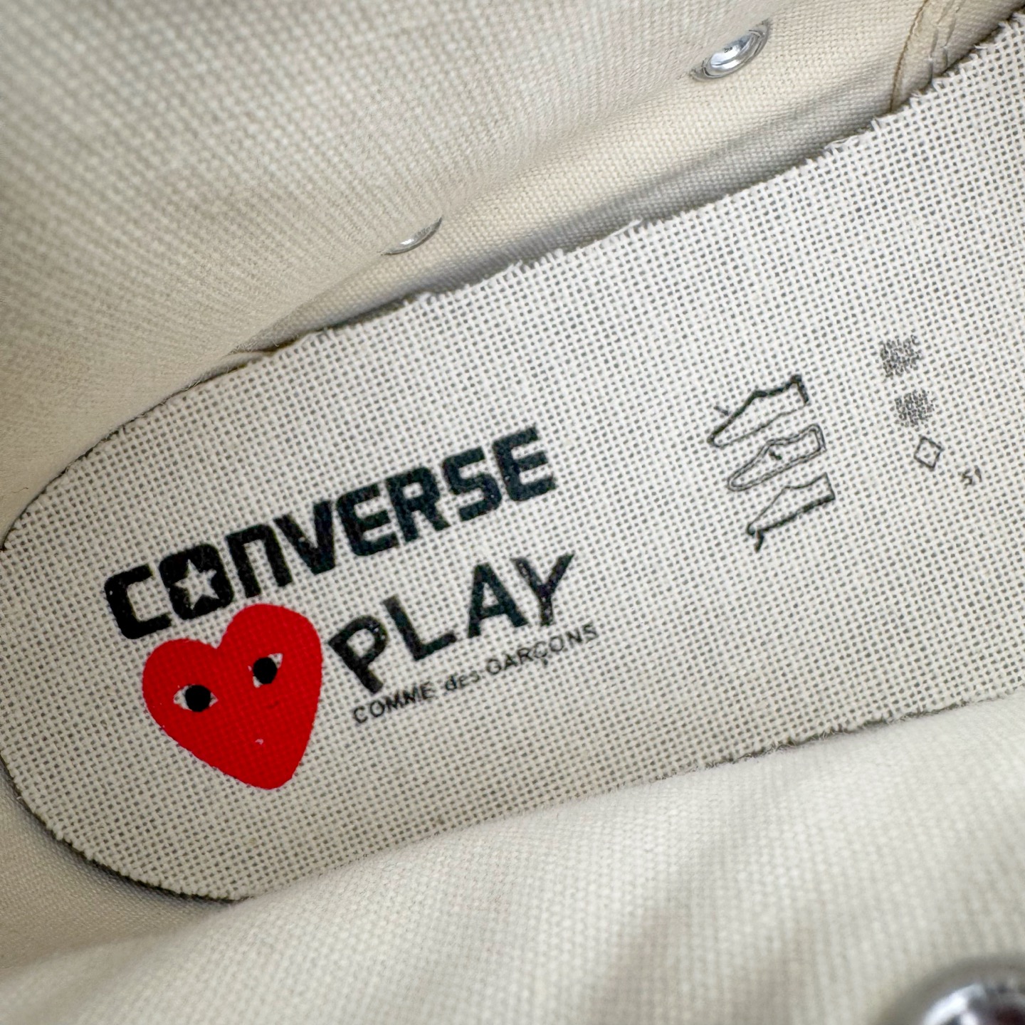 图片[12]-＃越南订单 裸鞋圈专属版本 CDG x Converse Chuck Taylor All Star 1970S 川久保玲爱心联名款经典款潮流耐磨帆布鞋 经典永不过时 十年老厂出品 平台正品订单 超稳定的品控清洁度 全套原厂材料配置 原厂硫化工艺 油性扁平尖头 原厂楦头纸板数据 一体化超软蓝底加持 超软EVA鞋垫 后掌灰色缓震胶 脚感一比一还原 耐磨橡胶大底 越南产内外标 原盒黑色吊牌 超高清洁度 随意冲正 如有更好白送 偏大一码 尺码：35 36 36.5 37 37.5 38 39 39.5 40 41 41.5 42 42.5 43 44-选品中心