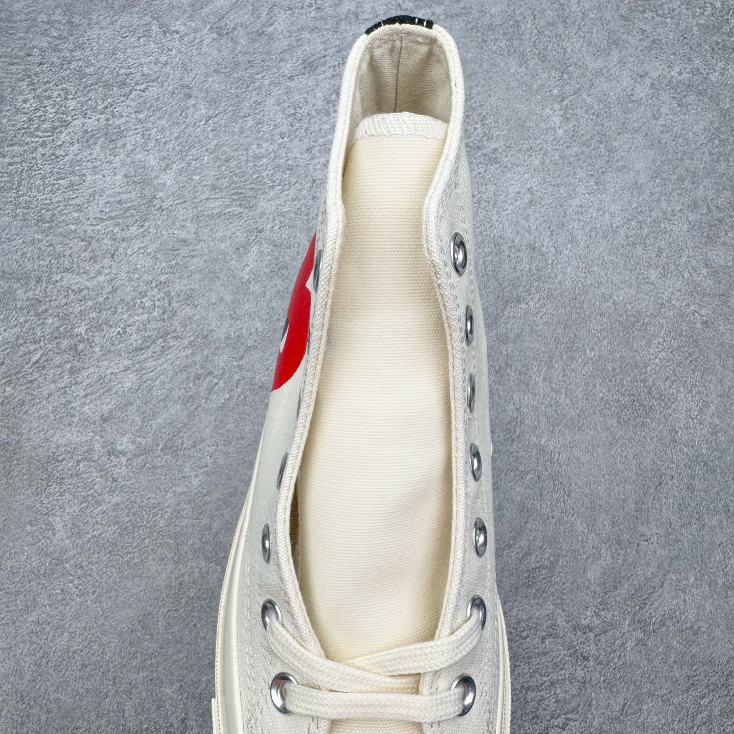 图片[5]-＃越南订单 裸鞋圈专属版本 CDG x Converse Chuck Taylor All Star 1970S 川久保玲爱心联名款经典款潮流耐磨帆布鞋 经典永不过时 十年老厂出品 平台正品订单 超稳定的品控清洁度 全套原厂材料配置 原厂硫化工艺 油性扁平尖头 原厂楦头纸板数据 一体化超软蓝底加持 超软EVA鞋垫 后掌灰色缓震胶 脚感一比一还原 耐磨橡胶大底 越南产内外标 原盒黑色吊牌 超高清洁度 随意冲正 如有更好白送 偏大一码 尺码：35 36 36.5 37 37.5 38 39 39.5 40 41 41.5 42 42.5 43 44-选品中心