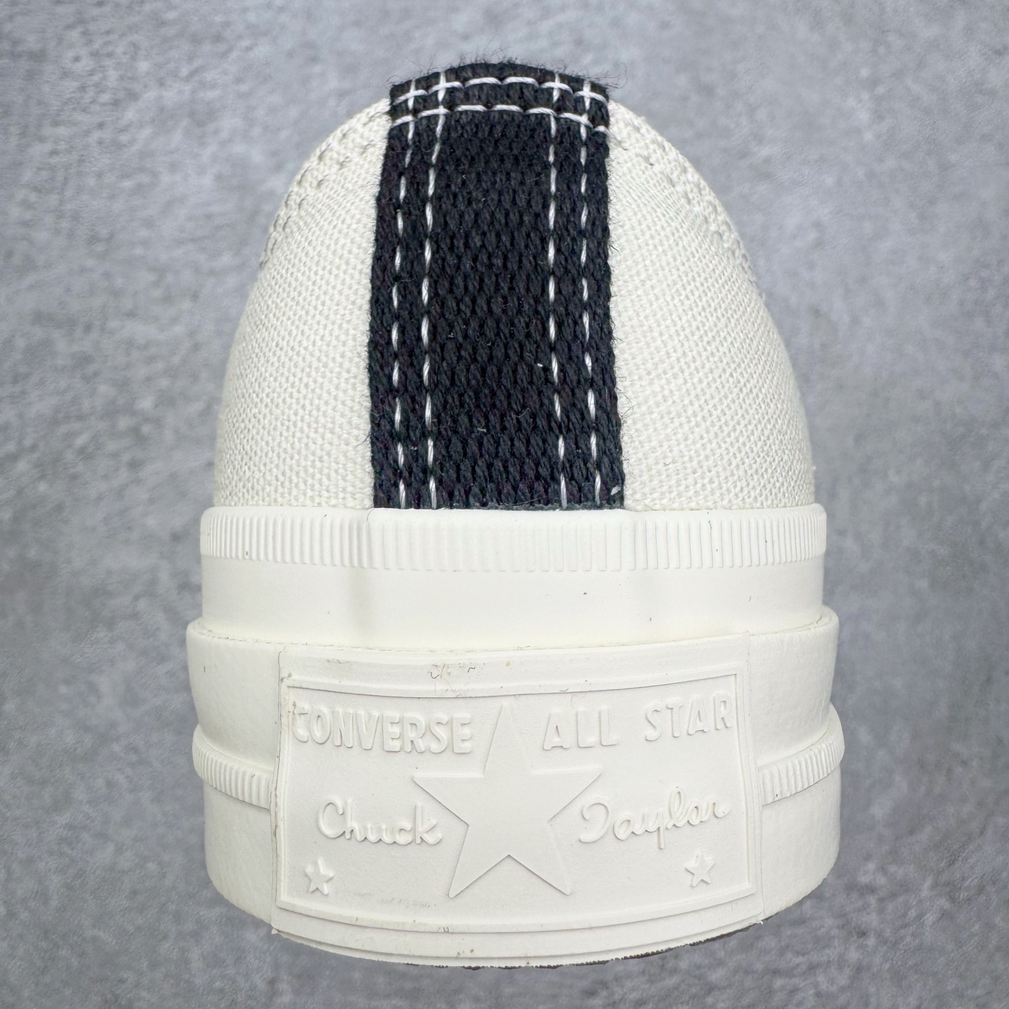 图片[8]-＃越南订单 裸鞋圈专属版本 CDG x Converse Chuck Taylor All Star 1970S 川久保玲爱心联名款经典款潮流耐磨帆布鞋 经典永不过时 十年老厂出品 平台正品订单 超稳定的品控清洁度 全套原厂材料配置 原厂硫化工艺 油性扁平尖头 原厂楦头纸板数据 一体化超软蓝底加持 超软EVA鞋垫 后掌灰色缓震胶 脚感一比一还原 耐磨橡胶大底 越南产内外标 原盒黑色吊牌 超高清洁度 随意冲正 如有更好白送 偏大一码 尺码：35 36 36.5 37 37.5 38 39 39.5 40 41 41.5 42 42.5 43 44-选品中心