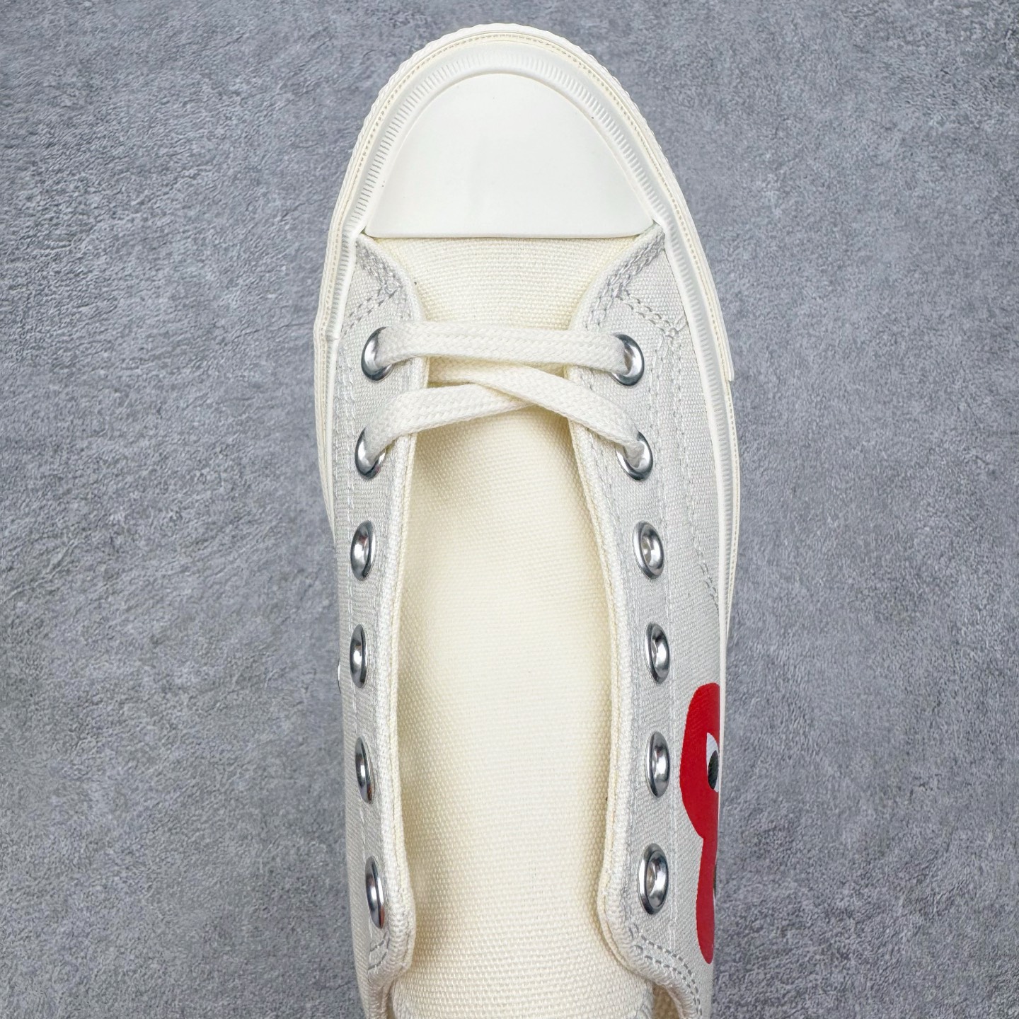 图片[4]-＃越南订单 裸鞋圈专属版本 CDG x Converse Chuck Taylor All Star 1970S 川久保玲爱心联名款经典款潮流耐磨帆布鞋 经典永不过时 十年老厂出品 平台正品订单 超稳定的品控清洁度 全套原厂材料配置 原厂硫化工艺 油性扁平尖头 原厂楦头纸板数据 一体化超软蓝底加持 超软EVA鞋垫 后掌灰色缓震胶 脚感一比一还原 耐磨橡胶大底 越南产内外标 原盒黑色吊牌 超高清洁度 随意冲正 如有更好白送 偏大一码 尺码：35 36 36.5 37 37.5 38 39 39.5 40 41 41.5 42 42.5 43 44-选品中心