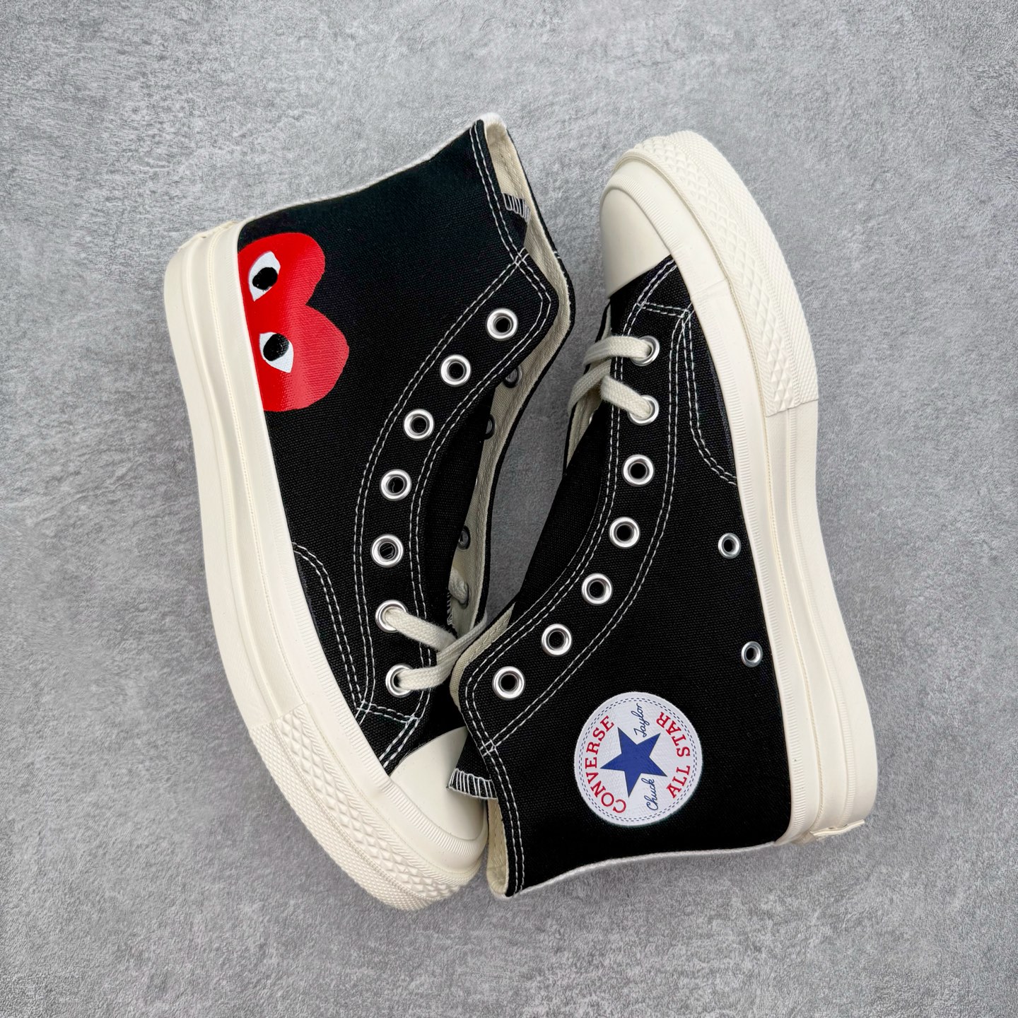 图片[3]-＃越南订单 裸鞋圈专属版本 CDG x Converse Chuck Taylor All Star 1970S 川久保玲爱心联名款经典款潮流耐磨帆布鞋 经典永不过时 十年老厂出品 平台正品订单 超稳定的品控清洁度 全套原厂材料配置 原厂硫化工艺 油性扁平尖头 原厂楦头纸板数据 一体化超软蓝底加持 超软EVA鞋垫 后掌灰色缓震胶 脚感一比一还原 耐磨橡胶大底 越南产内外标 原盒黑色吊牌 超高清洁度 随意冲正 如有更好白送 偏大一码 尺码：35 36 36.5 37 37.5 38 39 39.5 40 41 41.5 42 42.5 43 44-选品中心