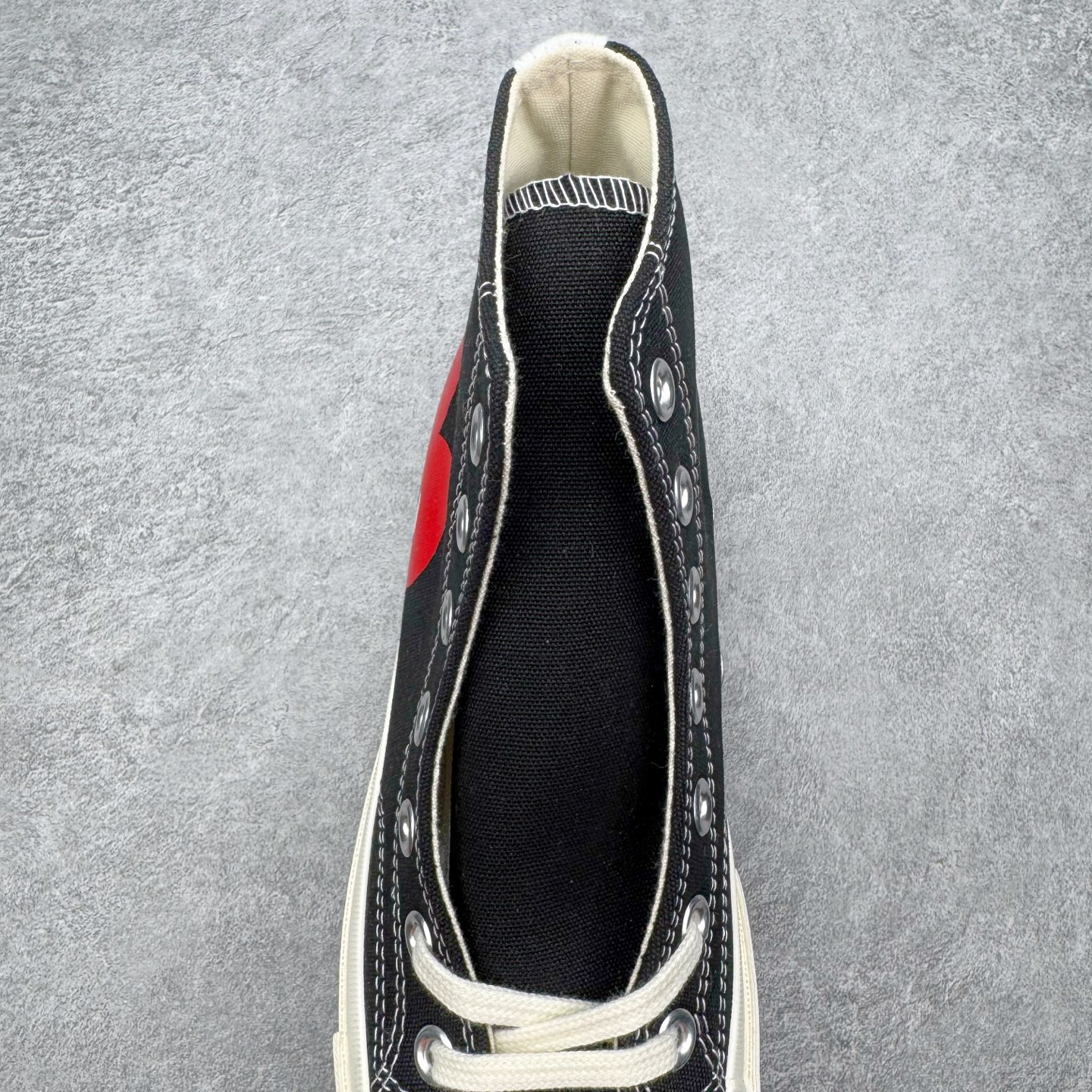 图片[5]-＃越南订单 裸鞋圈专属版本 CDG x Converse Chuck Taylor All Star 1970S 川久保玲爱心联名款经典款潮流耐磨帆布鞋 经典永不过时 十年老厂出品 平台正品订单 超稳定的品控清洁度 全套原厂材料配置 原厂硫化工艺 油性扁平尖头 原厂楦头纸板数据 一体化超软蓝底加持 超软EVA鞋垫 后掌灰色缓震胶 脚感一比一还原 耐磨橡胶大底 越南产内外标 原盒黑色吊牌 超高清洁度 随意冲正 如有更好白送 偏大一码 尺码：35 36 36.5 37 37.5 38 39 39.5 40 41 41.5 42 42.5 43 44-选品中心
