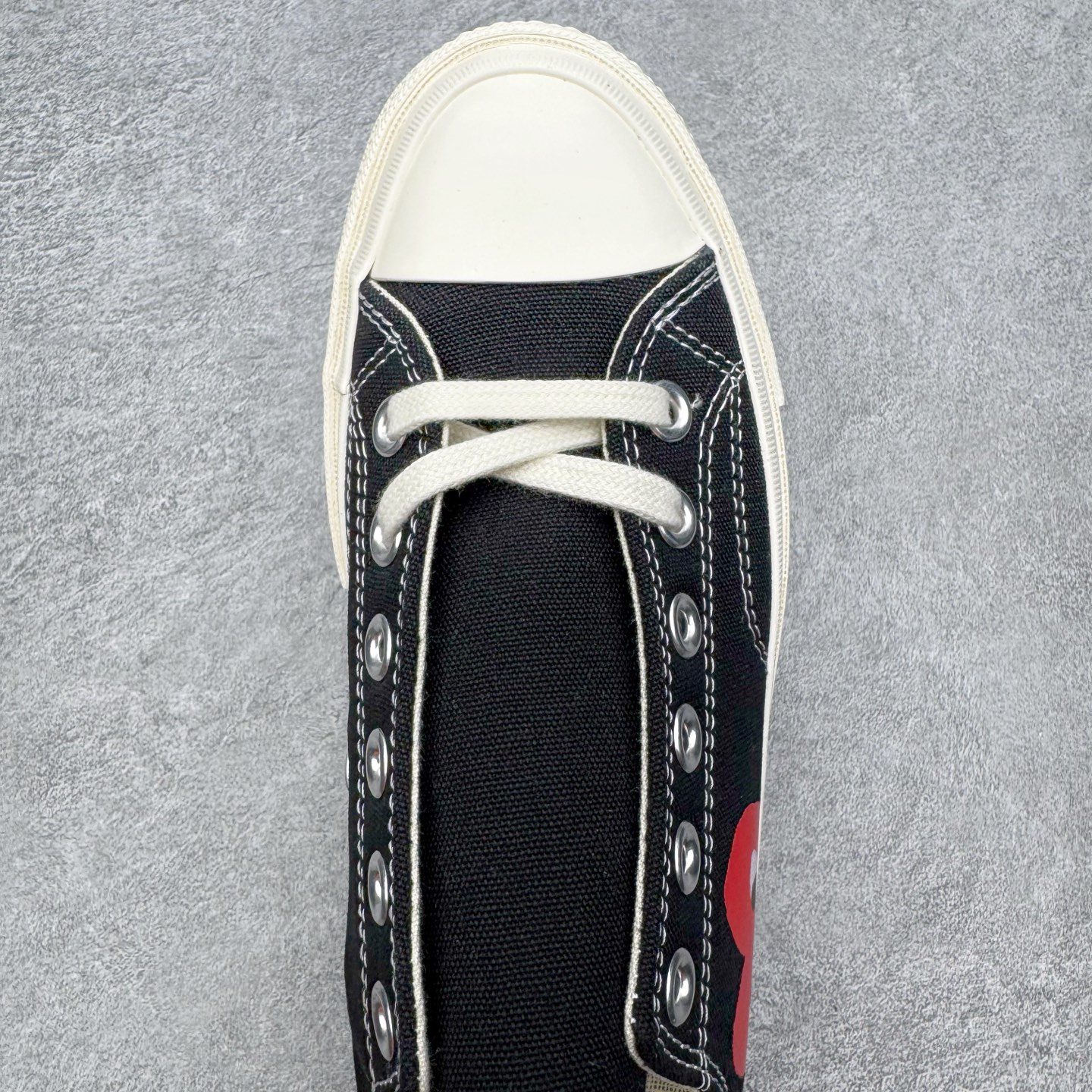 图片[4]-＃越南订单 裸鞋圈专属版本 CDG x Converse Chuck Taylor All Star 1970S 川久保玲爱心联名款经典款潮流耐磨帆布鞋 经典永不过时 十年老厂出品 平台正品订单 超稳定的品控清洁度 全套原厂材料配置 原厂硫化工艺 油性扁平尖头 原厂楦头纸板数据 一体化超软蓝底加持 超软EVA鞋垫 后掌灰色缓震胶 脚感一比一还原 耐磨橡胶大底 越南产内外标 原盒黑色吊牌 超高清洁度 随意冲正 如有更好白送 偏大一码 尺码：35 36 36.5 37 37.5 38 39 39.5 40 41 41.5 42 42.5 43 44-选品中心