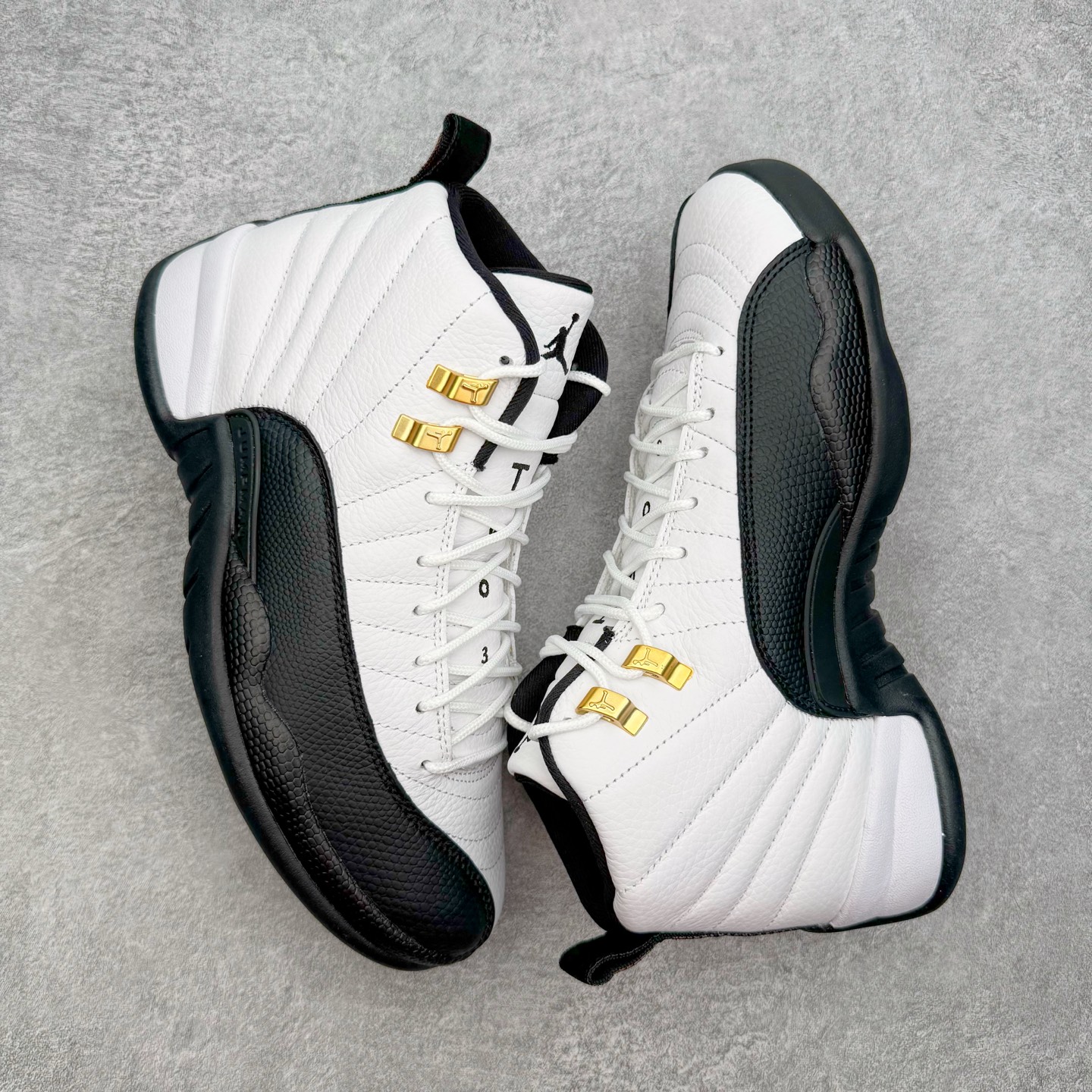 图片[3]-＃PK纯原 Air Jordan AJ12 Retro 复刻黑白金扣 货号：CT8013-117 外贸特供批次 原楦原档案数据开模打造 原汁原味12代鞋型 进口原厂皮料 原厂碳板 原装材料 原厂定制金属扣 原厂电绣 支持与公司货全方位对比 只服务于5%懂鞋的高端客户 发国外可支持各种retail商店充正寄售 尺码：40 40.5 41 42 42.5 43 44 44.5 45 45.5 46 47.5-选品中心