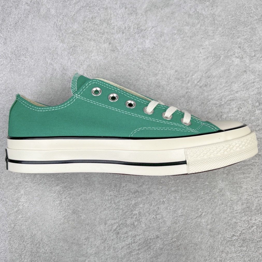 ＃越南订单 裸鞋圈专属版本 Converse Chuck All Star 1970S 经典款潮流耐磨帆布鞋 经典永不过时 十年老厂出品 平台正品订单 超稳定的品控清洁度 全套原厂材料配置 原厂硫化工艺 油性扁平尖头 原厂楦头纸板数据 一体化超软蓝底加持 超软EVA鞋垫 后掌灰色缓震胶 脚感一比一还原 耐磨橡胶大底 越南产内外标 原盒黑色吊牌 超高清洁度 随意冲正 如有更好白送 偏大一码 尺码：35 36 36.5 37 37.5 38 39 39.5 40 41 41.5 42 42.5 43 44-选品中心