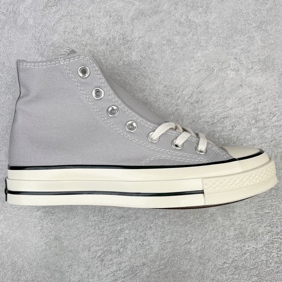 图片[8]-＃越南订单 裸鞋圈专属版本 Converse Chuck All Star 1970S 经典款潮流耐磨帆布鞋 经典永不过时 十年老厂出品 平台正品订单 超稳定的品控清洁度 全套原厂材料配置 原厂硫化工艺 油性扁平尖头 原厂楦头纸板数据 一体化超软蓝底加持 超软EVA鞋垫 后掌灰色缓震胶 脚感一比一还原 耐磨橡胶大底 越南产内外标 原盒黑色吊牌 超高清洁度 随意冲正 如有更好白送 偏大一码 尺码：35 36 36.5 37 37.5 38 39 39.5 40 41 41.5 42 42.5 43 44 CDG-选品中心