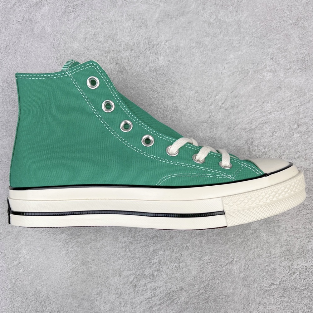 ＃越南订单 裸鞋圈专属版本 Converse Chuck All Star 1970S 经典款潮流耐磨帆布鞋 经典永不过时 十年老厂出品 平台正品订单 超稳定的品控清洁度 全套原厂材料配置 原厂硫化工艺 油性扁平尖头 原厂楦头纸板数据 一体化超软蓝底加持 超软EVA鞋垫 后掌灰色缓震胶 脚感一比一还原 耐磨橡胶大底 越南产内外标 原盒黑色吊牌 超高清洁度 随意冲正 如有更好白送 偏大一码 尺码：35 36 36.5 37 37.5 38 39 39.5 40 41 41.5 42 42.5 43 44-选品中心