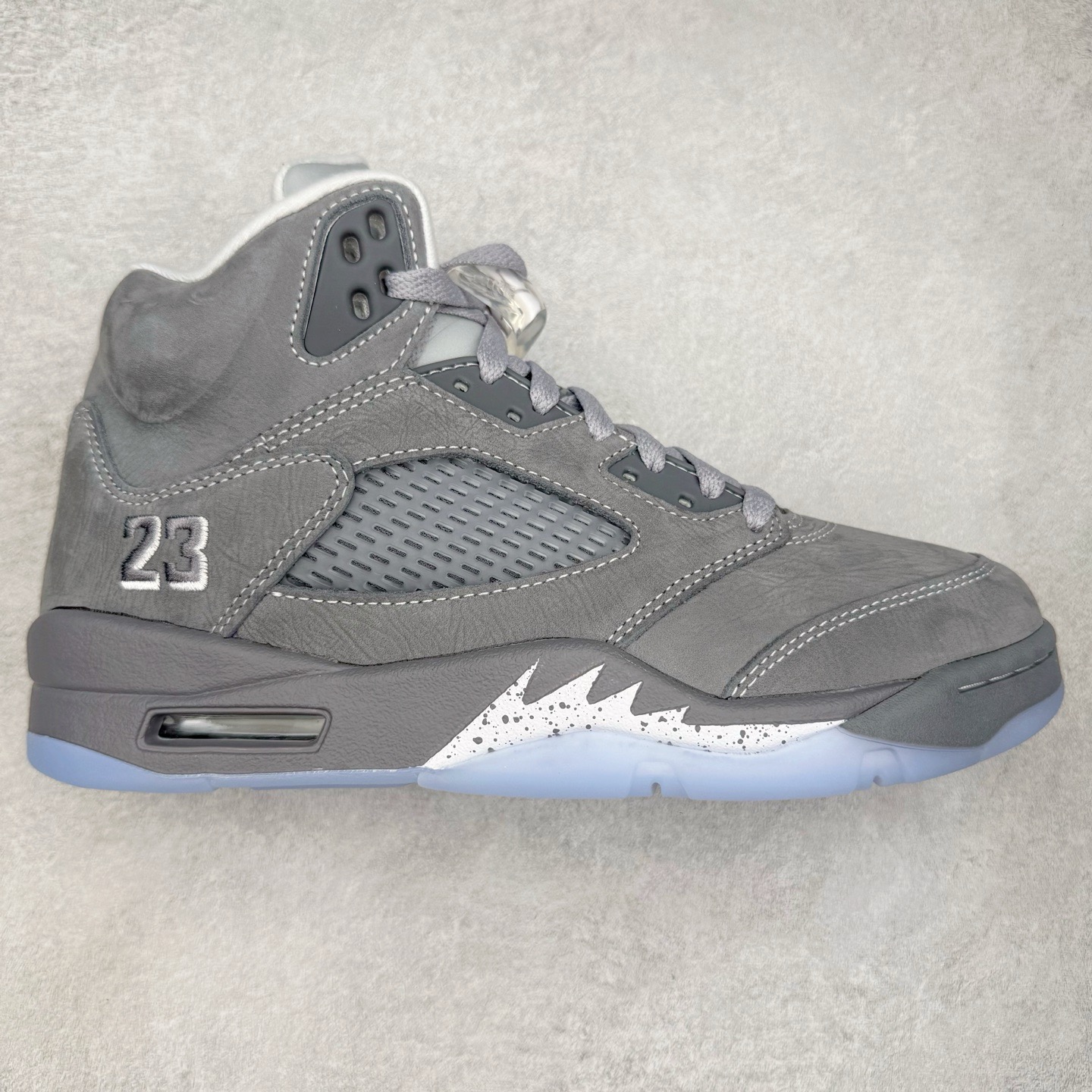 图片[2]-＃PK纯原 Air Jordan AJ5 Retro SZ原厂全套原楦原纸板磨具开发 原厂皮料加持 原厂港宝加持定型后跟R度完美 同源原厂电绣 飞人针数密度立体效果一致 原厂拉帮手法 原厂配置纸衬高频鞋盒 原厂指令配双鞋带 原厂TPU网格鞋带扣 超高鞋面清洁度 最高QC检验标准 控制溢胶瑕疵 到手可放心比对发售原鞋 上脚百分百充正驾驭 尺码：40 40.5 41 42 42.5 43 44 44.5 45 46 47.5-选品中心