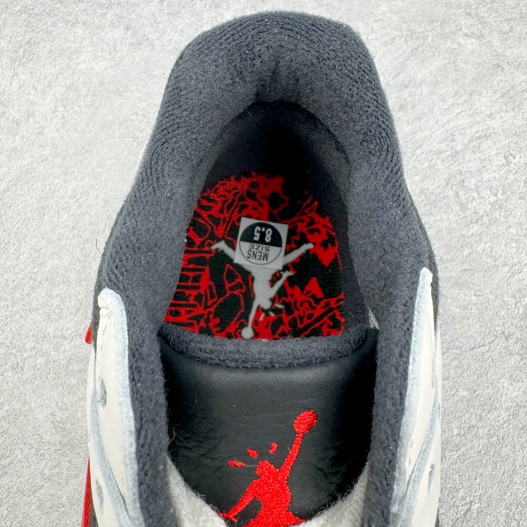 图片[17]-＃PK纯原 Travis Scott x Jordan AJ Cut The Check TS倒钩联名魔术贴篮球鞋 白黑红 FZ8117-101 注意默认配原盒盒子配套布袋不用加钱 退货丢失扣30元 原厂全套原楦原纸板冲刀磨具开发 原厂皮料加持 原厂港宝加持定型后跟R度完美 同源原厂电绣 鬼脸飞翼针数密度立体效果一致 百分百一致原鞋 原厂拉帮工艺 针距密度一致 后跟弧度收口自然不对折 极致一眼正品既视感 进口玻璃冲刀皮料裁剪零毛边 全鞋电脑针车工艺 品控清洁度最高QC检验标准 免检产品 原厂订购鞋盒、布袋、鞋标、防尘纸、鞋撑、鞋带 追求极致的原厂味道 配色方面采用白色为基础 搭配棕色框架呈现 完美还原了初代倒钩的配色设计 细节方面 标志性的反钩Swoosh采用米色点缀 鞋面还带有特殊的魔术贴细节 此外在鞋舌、后跟部分均带有Cactus Jack厂牌Logo 彰显鞋款特殊身份 尺码：36 36.5 37.5 38 38.5 39 40 40.5 41 42 42.5 43 44 44.5 45 46 47.5-选品中心