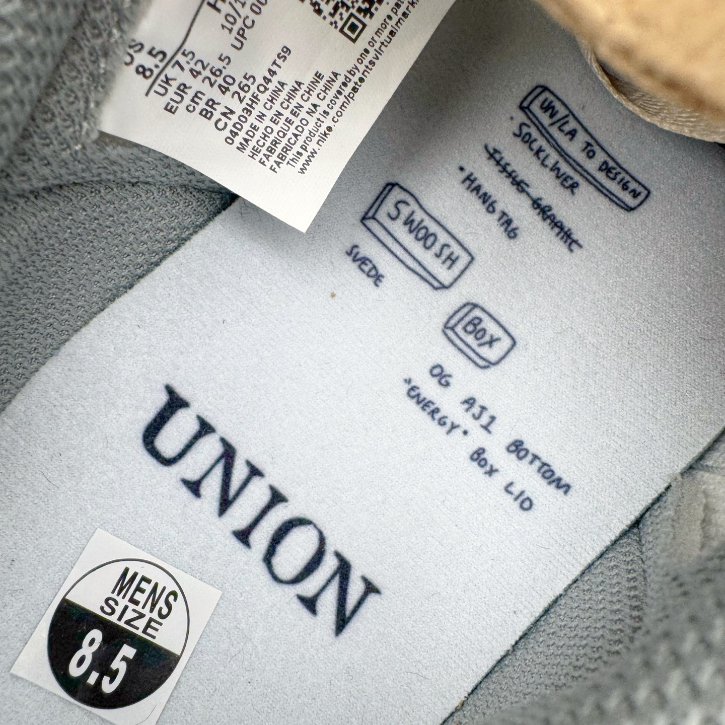 图片[19]-＃KZ神版 Union x Air Jordan AJ1 Retro Low NRG 联名四色拼接黑白红 HV8566-106 外贸特供批次 新配色不断更新开发 市场中端王者 全套原纸板楦头开发 确保原汁原味 完美呈现一代版型 一比一鞋头弧度高度鞋身弧度 此版本只针对中端市场 细节品控鞋型随意秒杀市面同价位 鞋型完美 不臃肿别扭 头层皮料加持 用料绝不含糊 进口玻璃冲刀皮料裁剪零毛边 电脑针车工艺 超高鞋面清洁度 最高QC检验标准 控制溢胶瑕疵 原盒原配 飞翼3D高频深度立体 工艺方面大到整体鞋型 漏斗收腰 底线拉帮 LOGO立体程度 小到针眼排布 载片对称 冲孔效果 鞋标规范 鞋垫背胶等等 无一不是口碑收割 每双都是一个回头客 尺码：36 36.5 37.5 38 38.5 39 40 40.5 41 42 42.5 43 44 44.5 45 46 47.5-选品中心