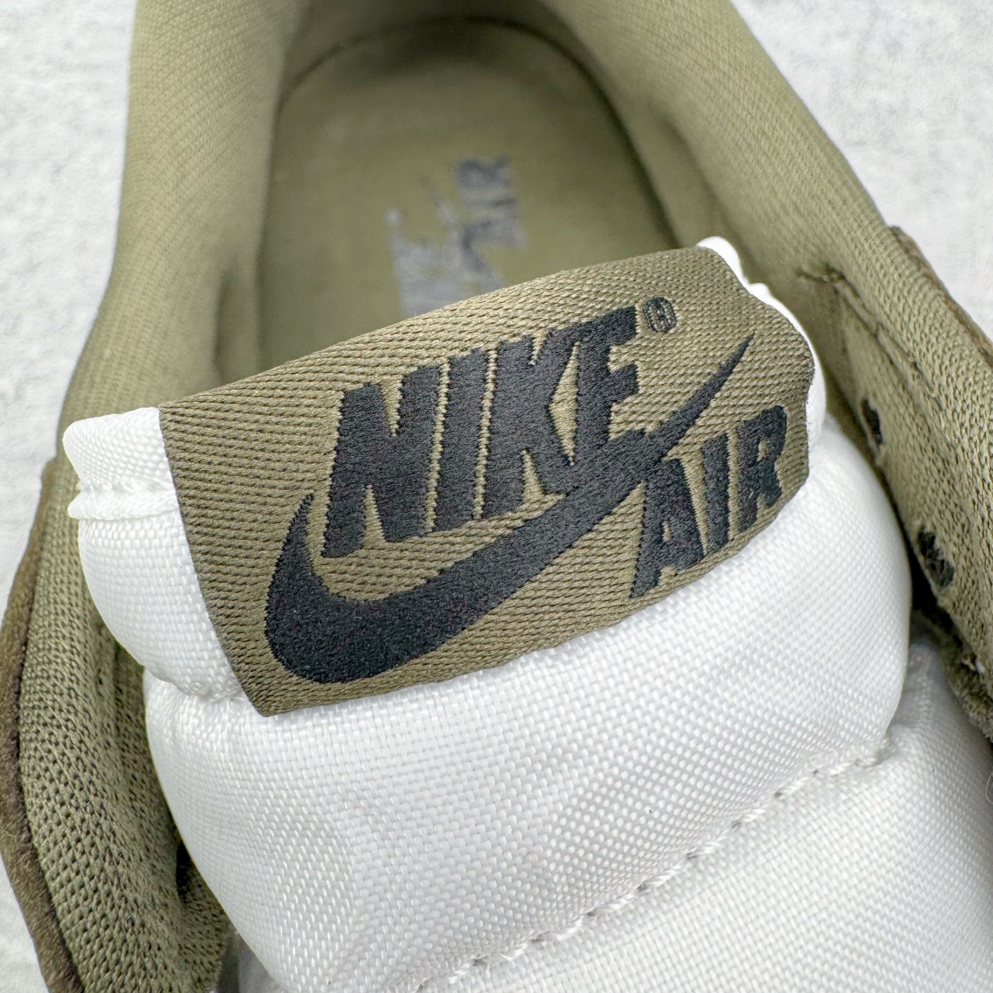 ＃KZ神版 Air Jordan AJ1 Low OG 低帮 橄榄绿 HQ6998-200 外贸特供批次