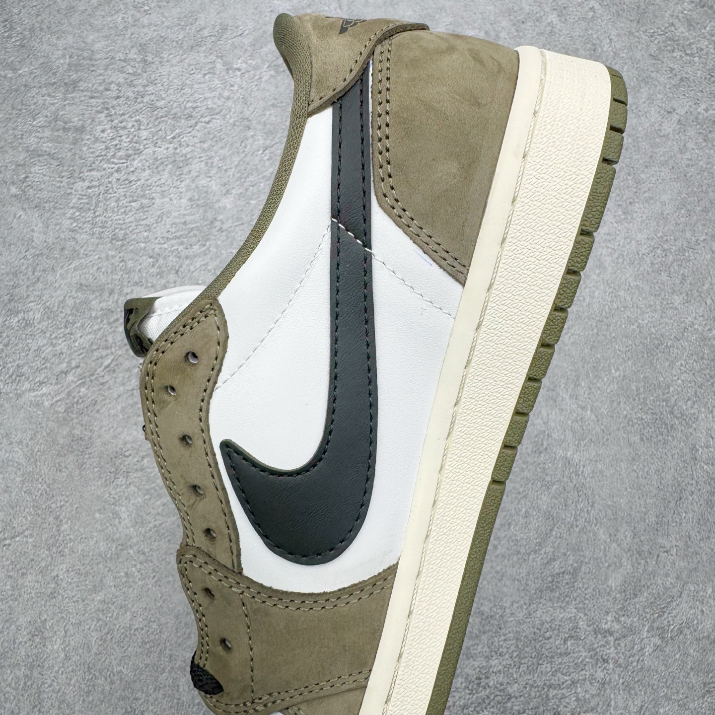 ＃KZ神版 Air Jordan AJ1 Low OG 低帮 橄榄绿 HQ6998-200 外贸特供批次