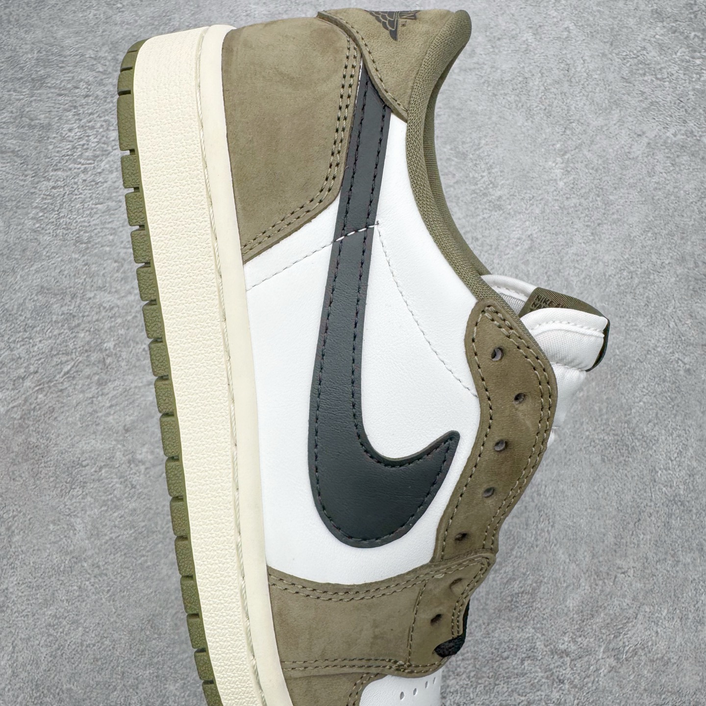 ＃KZ神版 Air Jordan AJ1 Low OG 低帮 橄榄绿 HQ6998-200 外贸特供批次