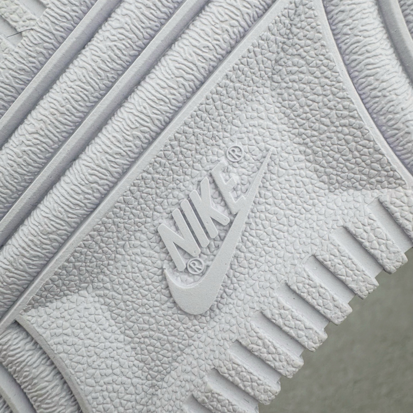 ＃Lw纯原 NK Air Force 1 Low '07 空军一号低帮经典板鞋 纯白 CW2288-11