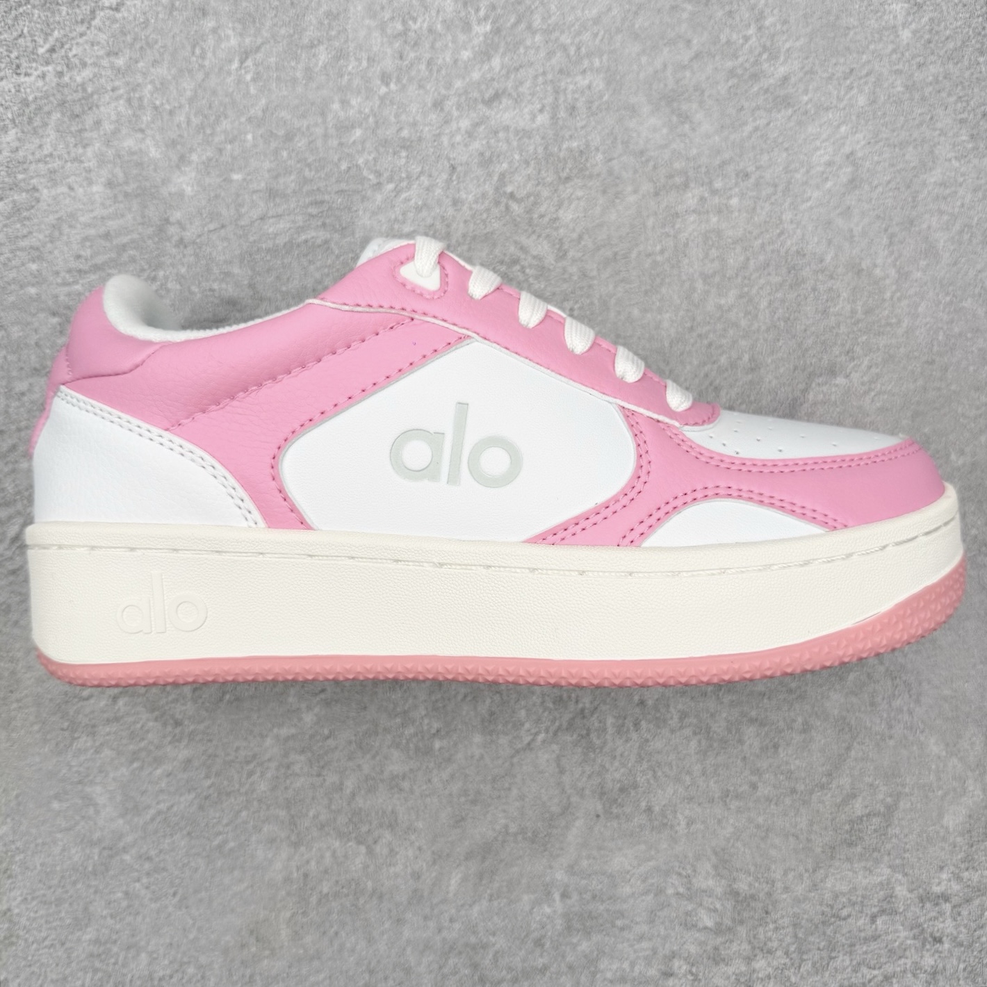 Alo yoga 易梦玲 Jisoo智秀 等多位明星同款上脚 主打各大平台外贸主推大厂采购原材料多处细节