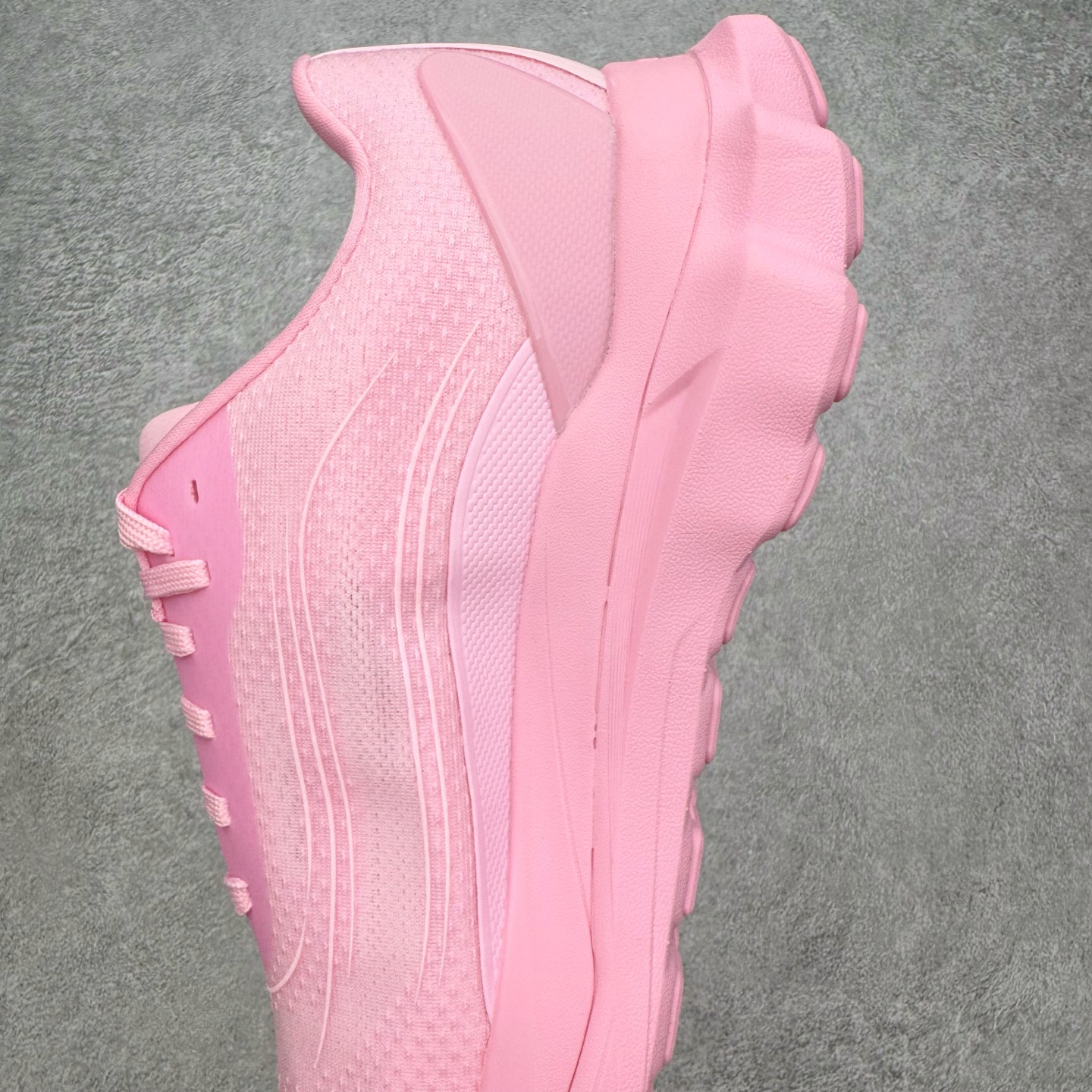 ＃Lw纯原 Alo yoga Alo Runner 舒适百搭防滑耐磨低帮跑步鞋 Alo Yoga于200